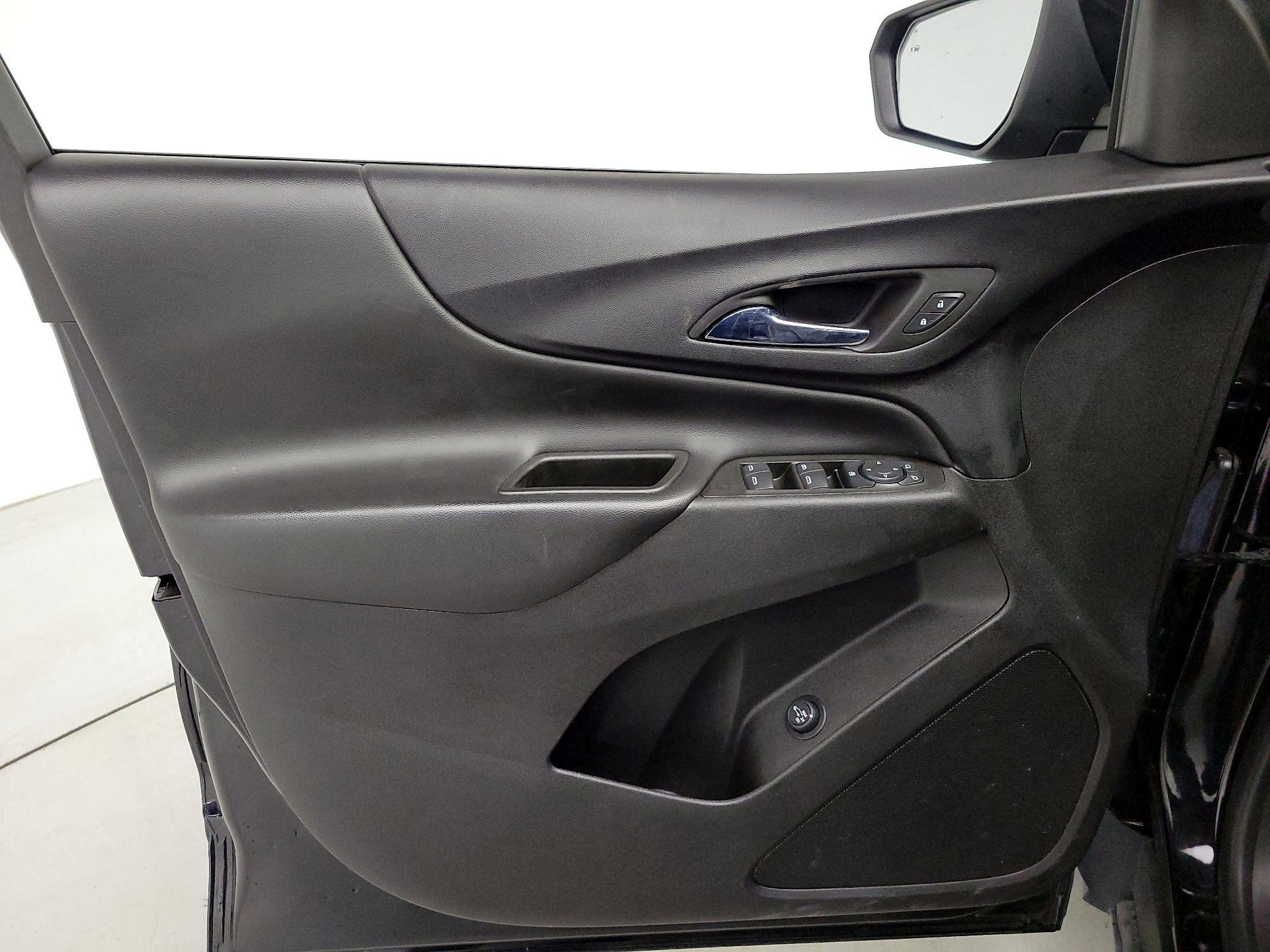 Thumbnail: 2022 Chevrolet Equinox - 12