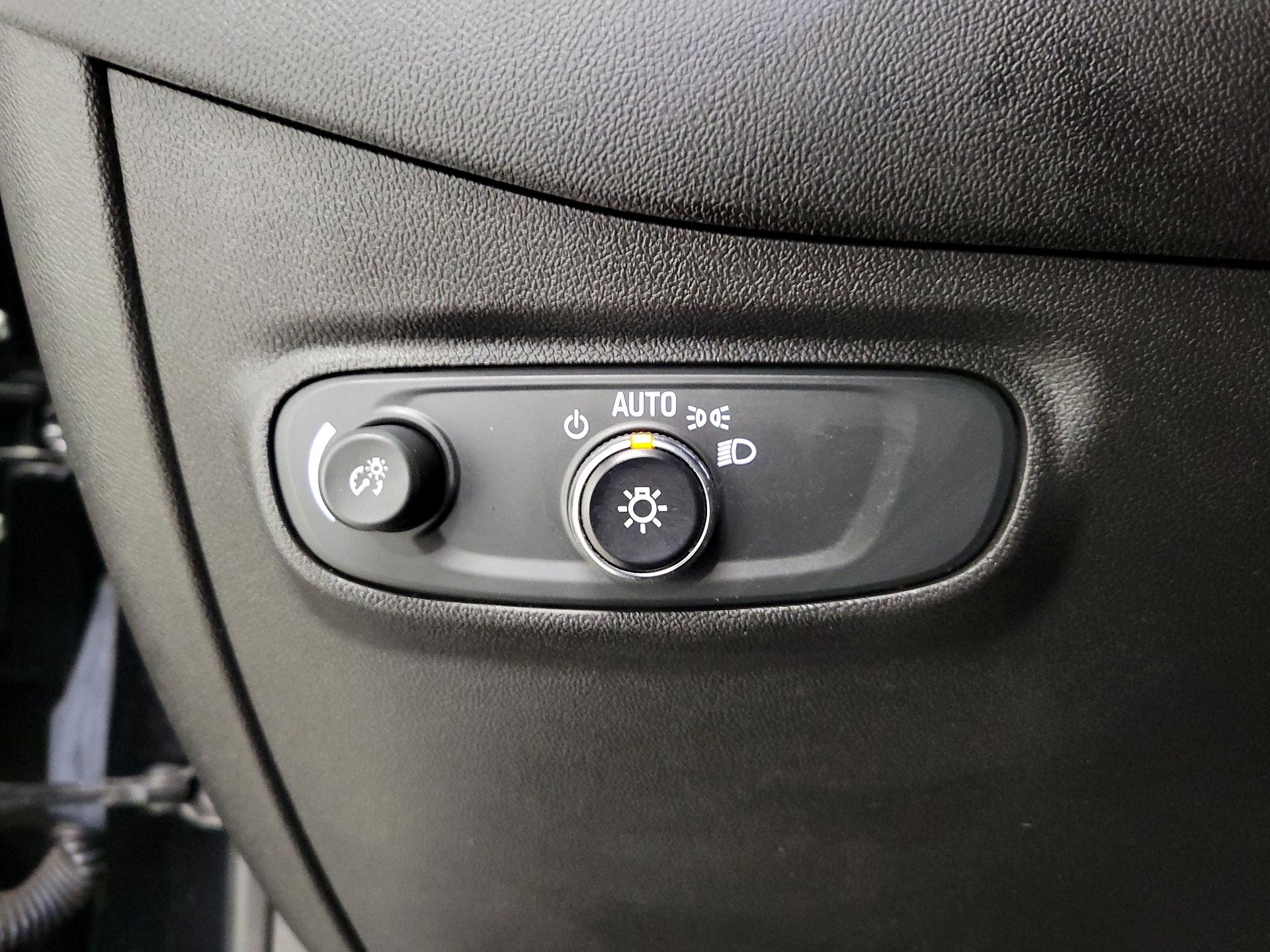 Thumbnail: 2022 Chevrolet Equinox - 13