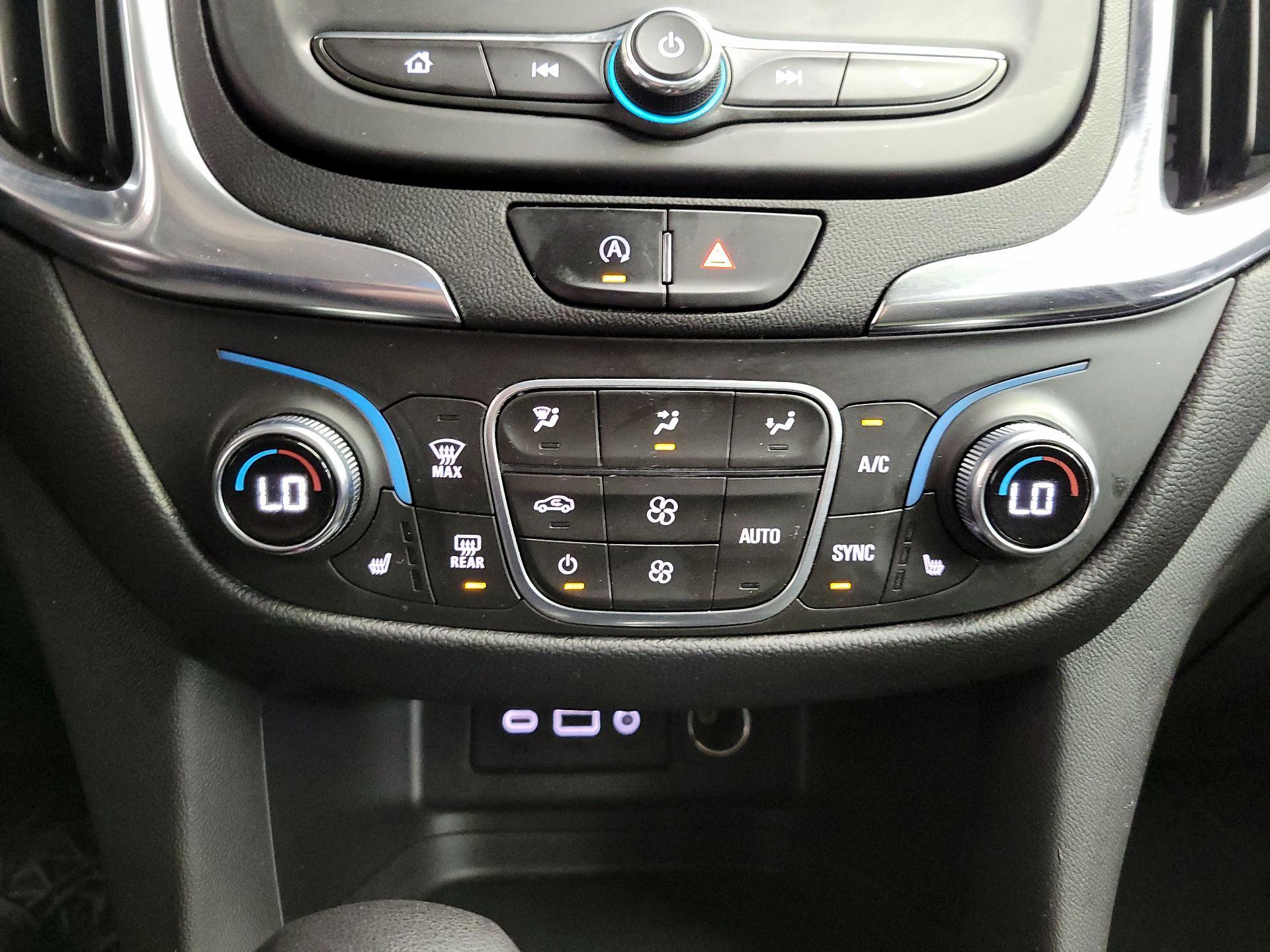 Thumbnail: 2022 Chevrolet Equinox - 16