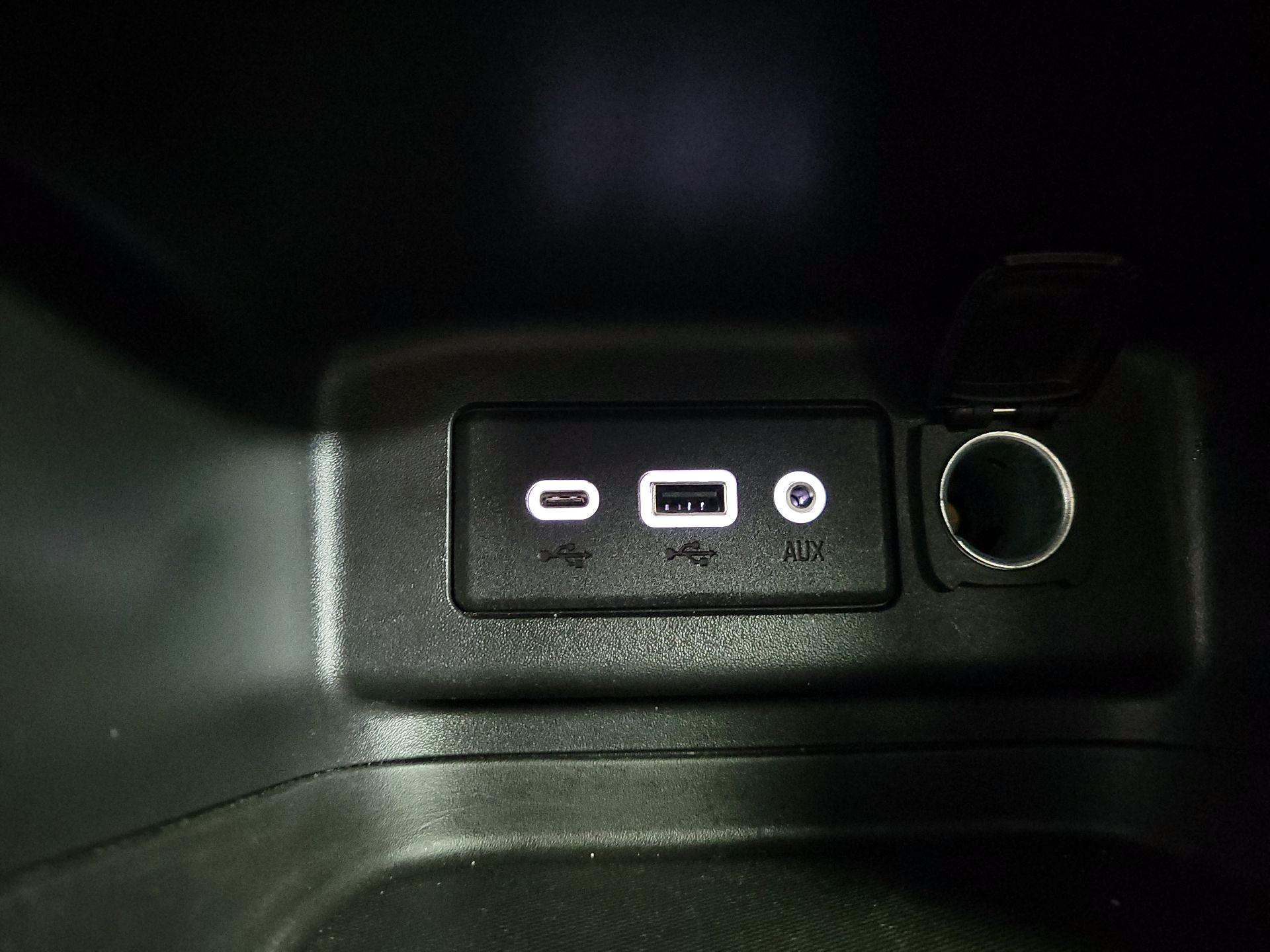 Thumbnail: 2022 Chevrolet Equinox - 18