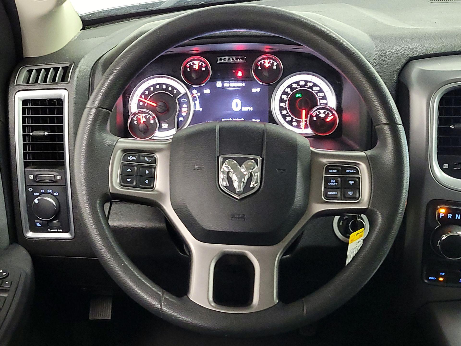 Thumbnail: 2023 RAM 1500 Classic - 10