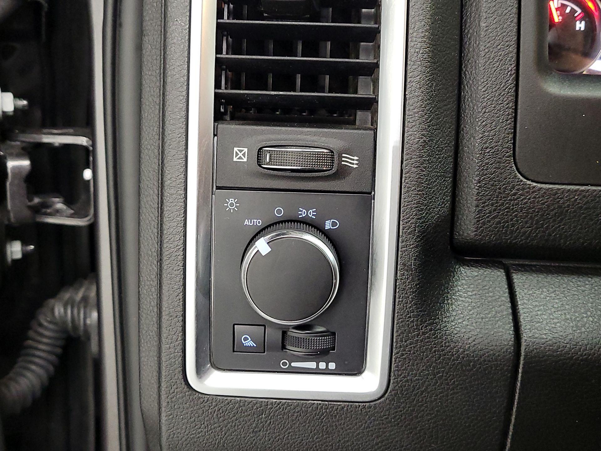 Thumbnail: 2023 RAM 1500 Classic - 13