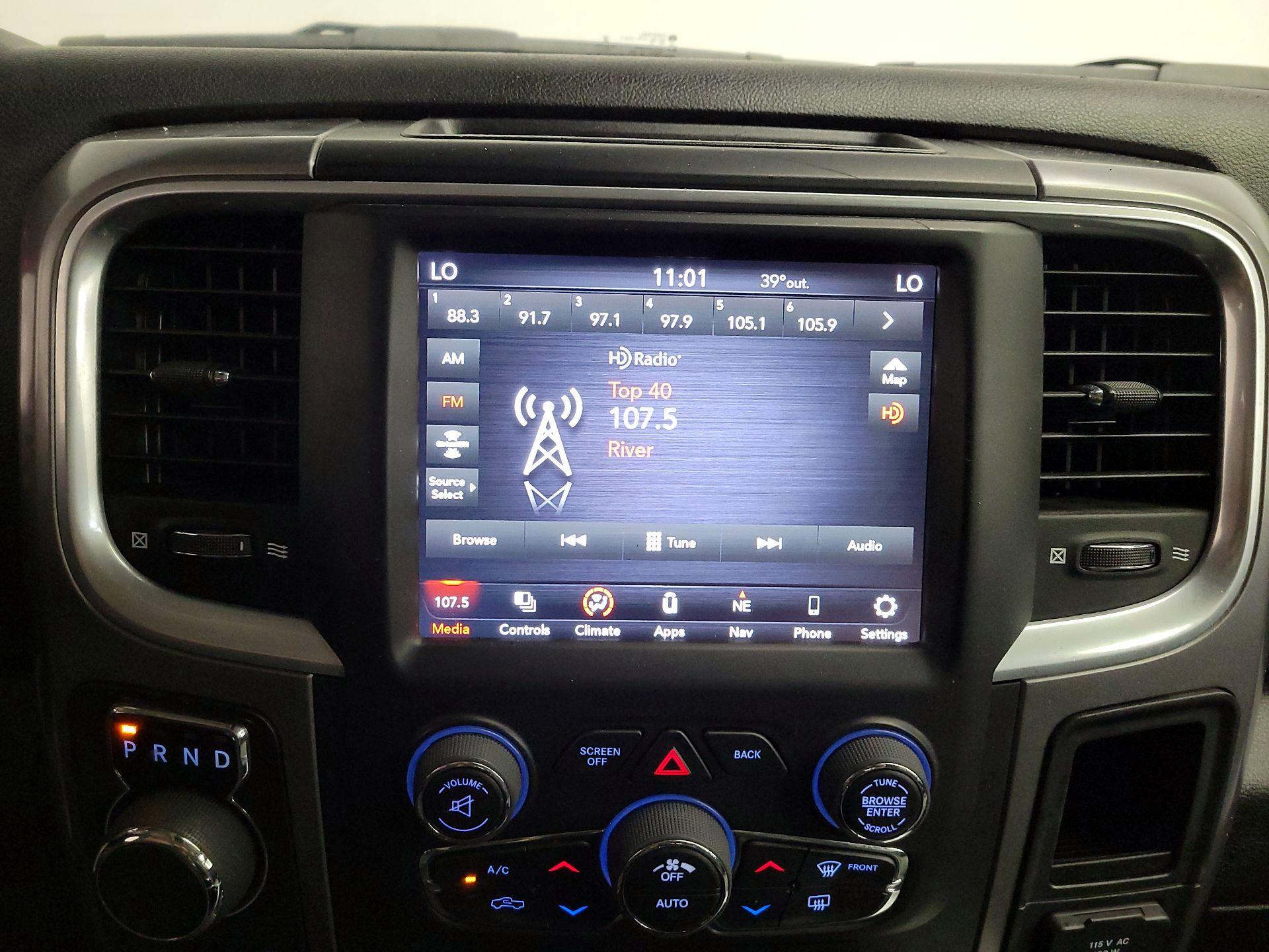 Thumbnail: 2023 RAM 1500 Classic - 16