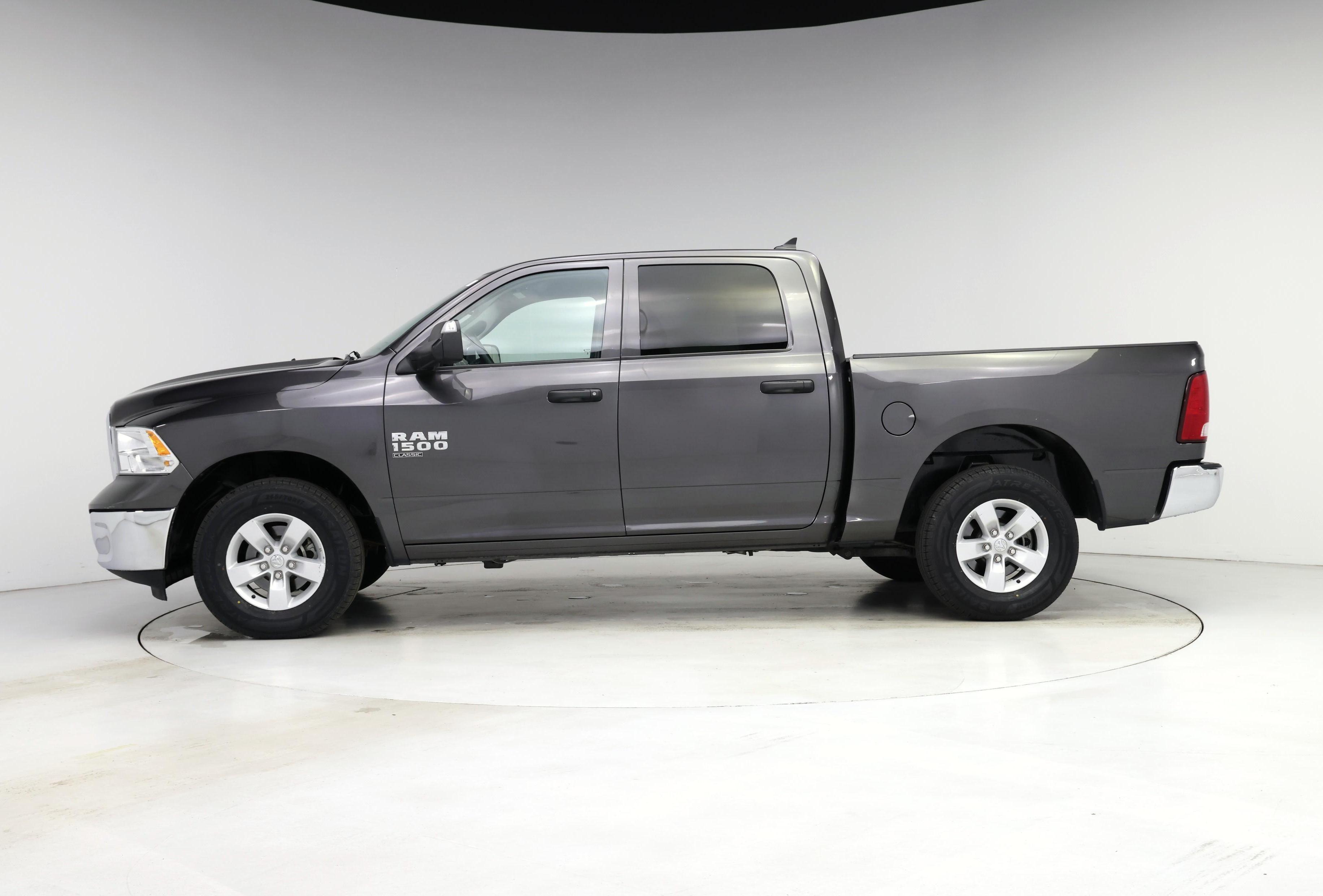 Thumbnail: 2023 RAM 1500 Classic - 3