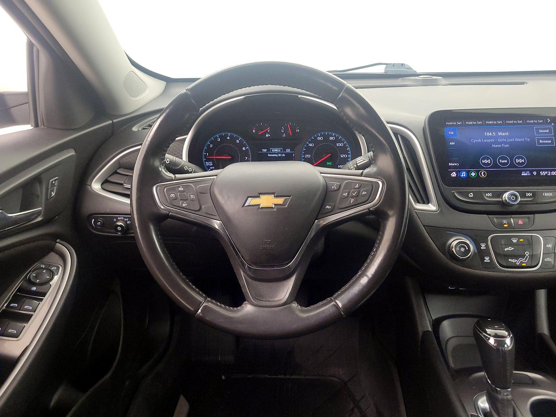 Thumbnail: 2020 Chevrolet Malibu - 10