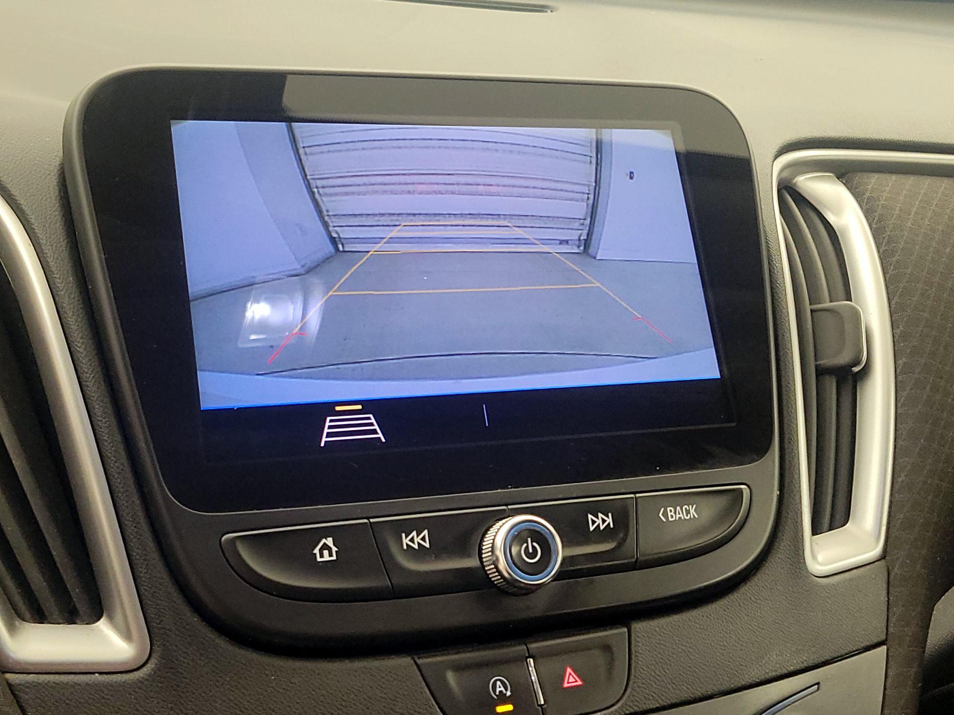 Thumbnail: 2020 Chevrolet Malibu - 14