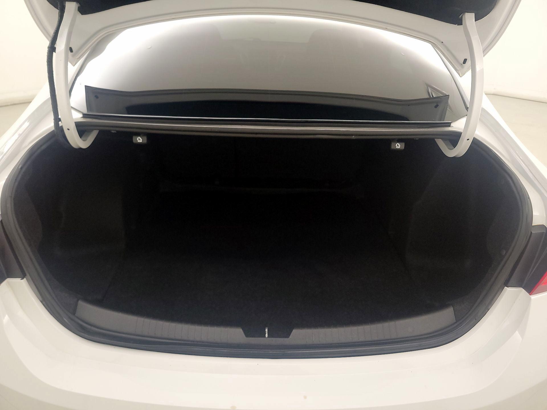 Thumbnail: 2020 Chevrolet Malibu - 20