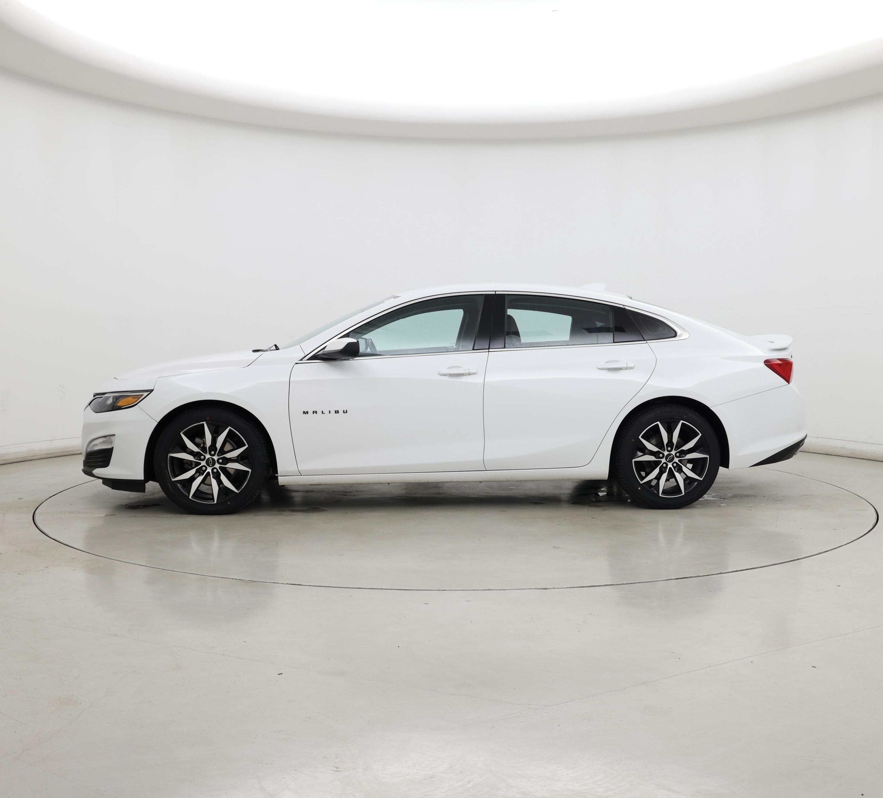 Thumbnail: 2020 Chevrolet Malibu - 3