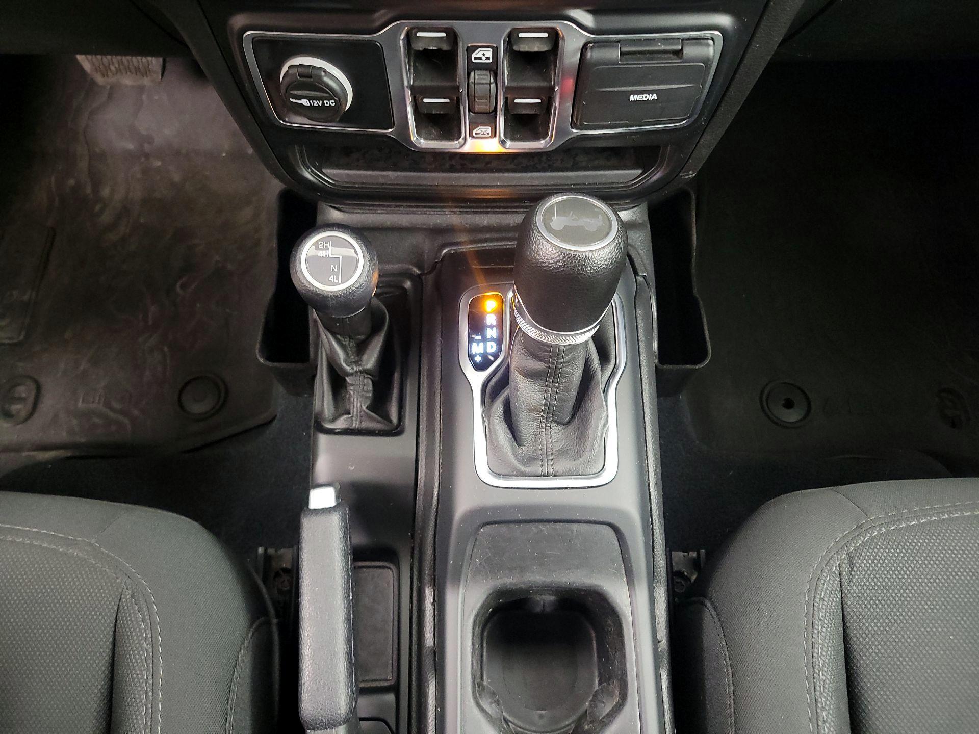 Thumbnail: 2022 Jeep Wrangler - 17