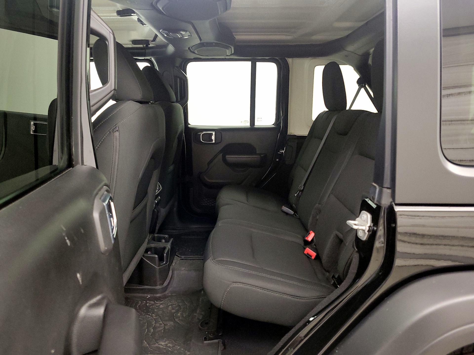 Thumbnail: 2022 Jeep Wrangler - 19