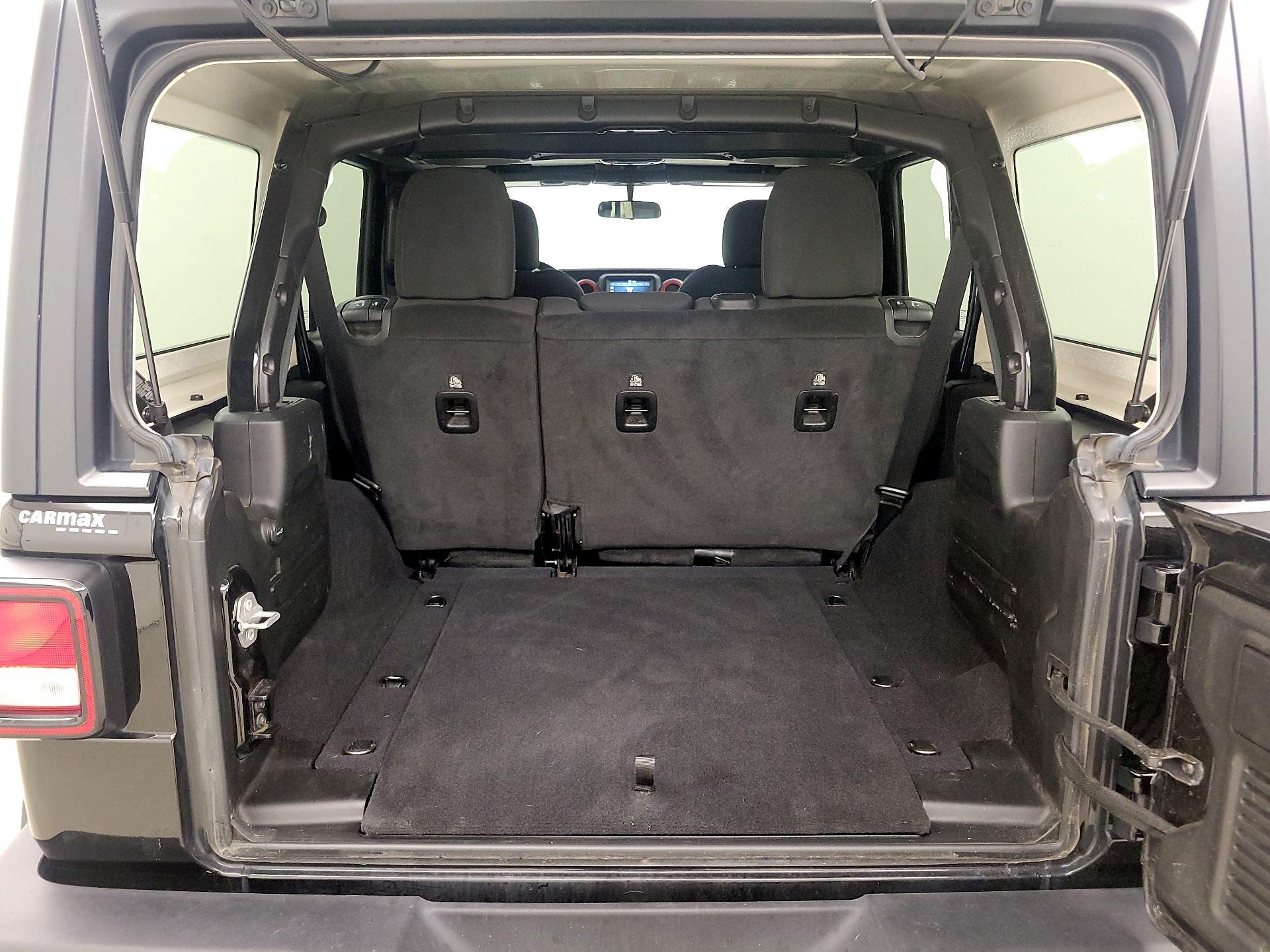 Thumbnail: 2022 Jeep Wrangler - 20