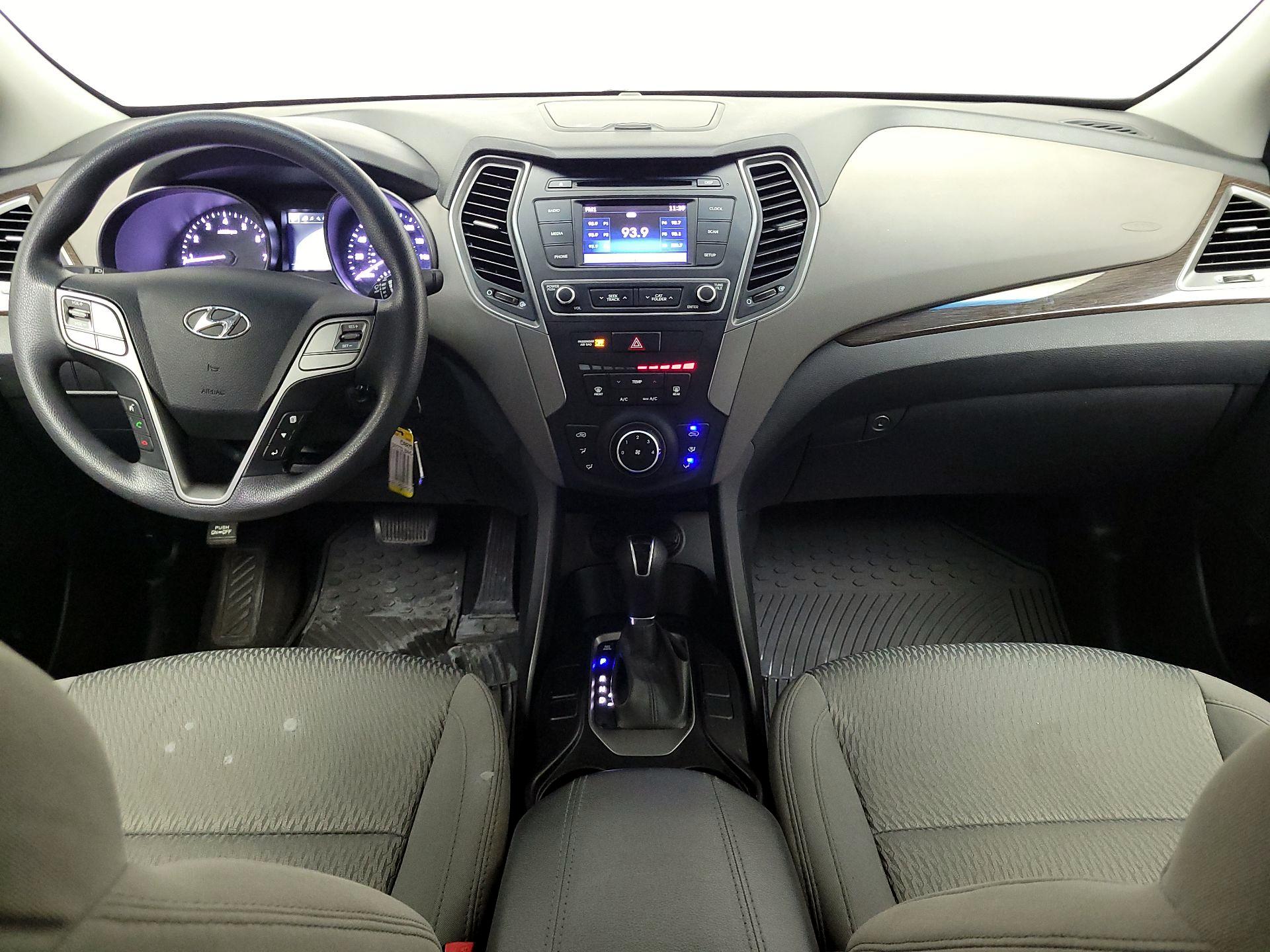 Thumbnail: 2017 Hyundai Santa Fe - 9