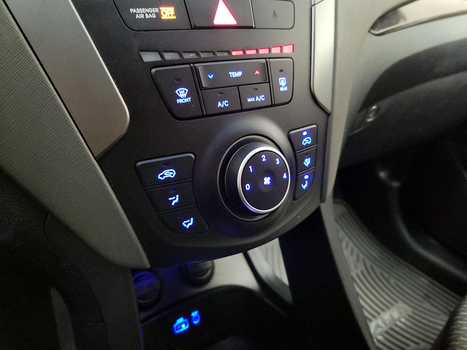 Thumbnail: 2017 Hyundai Santa Fe - 16