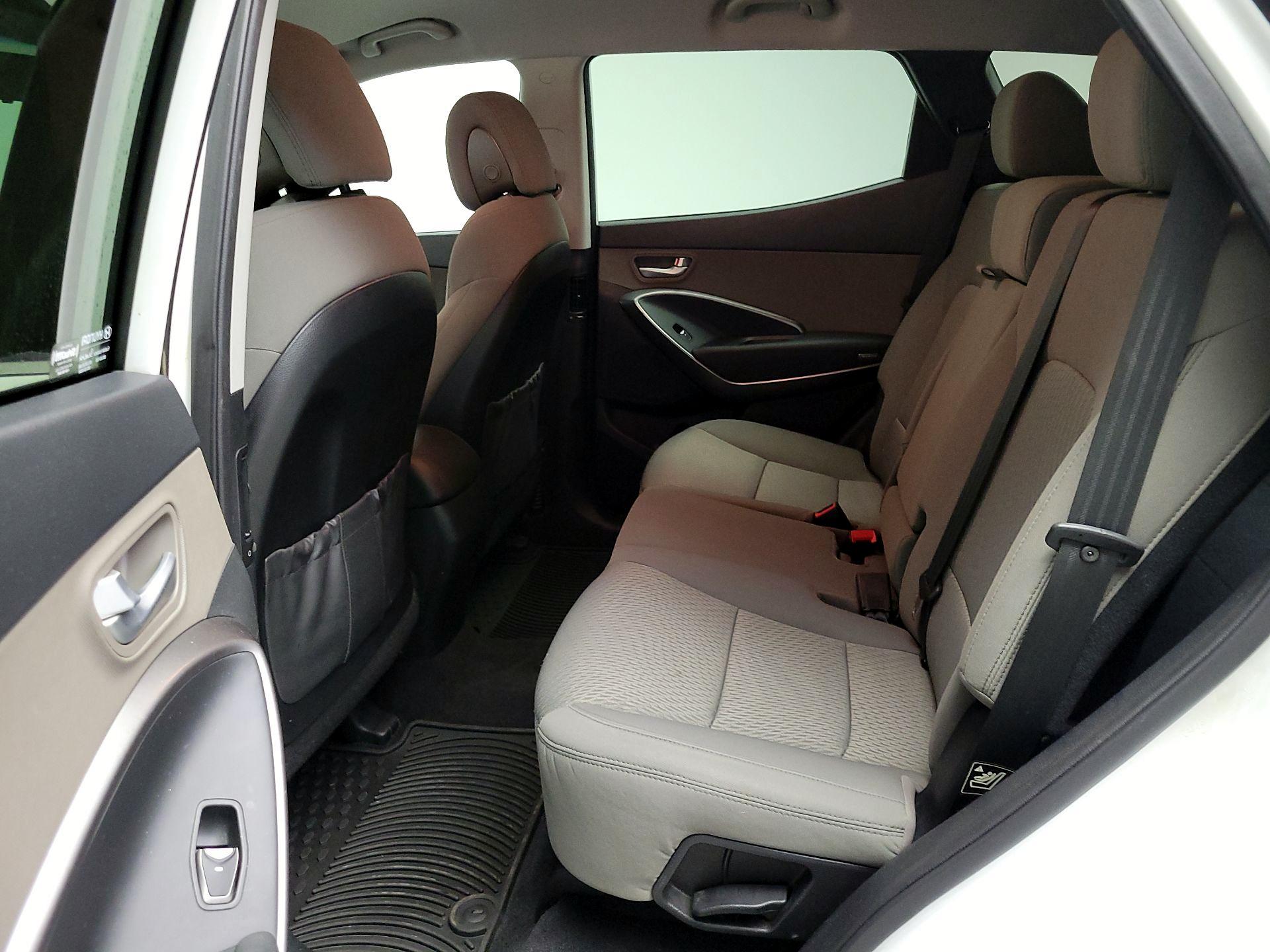 Thumbnail: 2017 Hyundai Santa Fe - 19