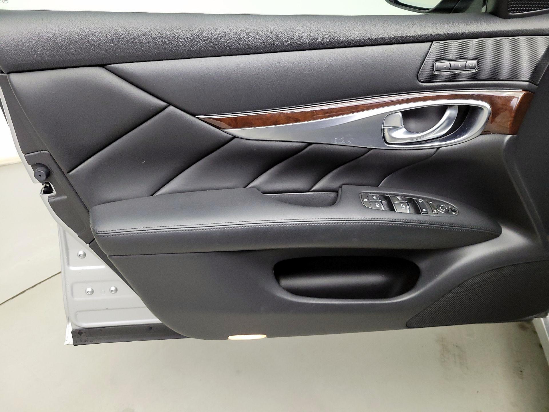 Thumbnail: 2018 INFINITI Q70 - 12