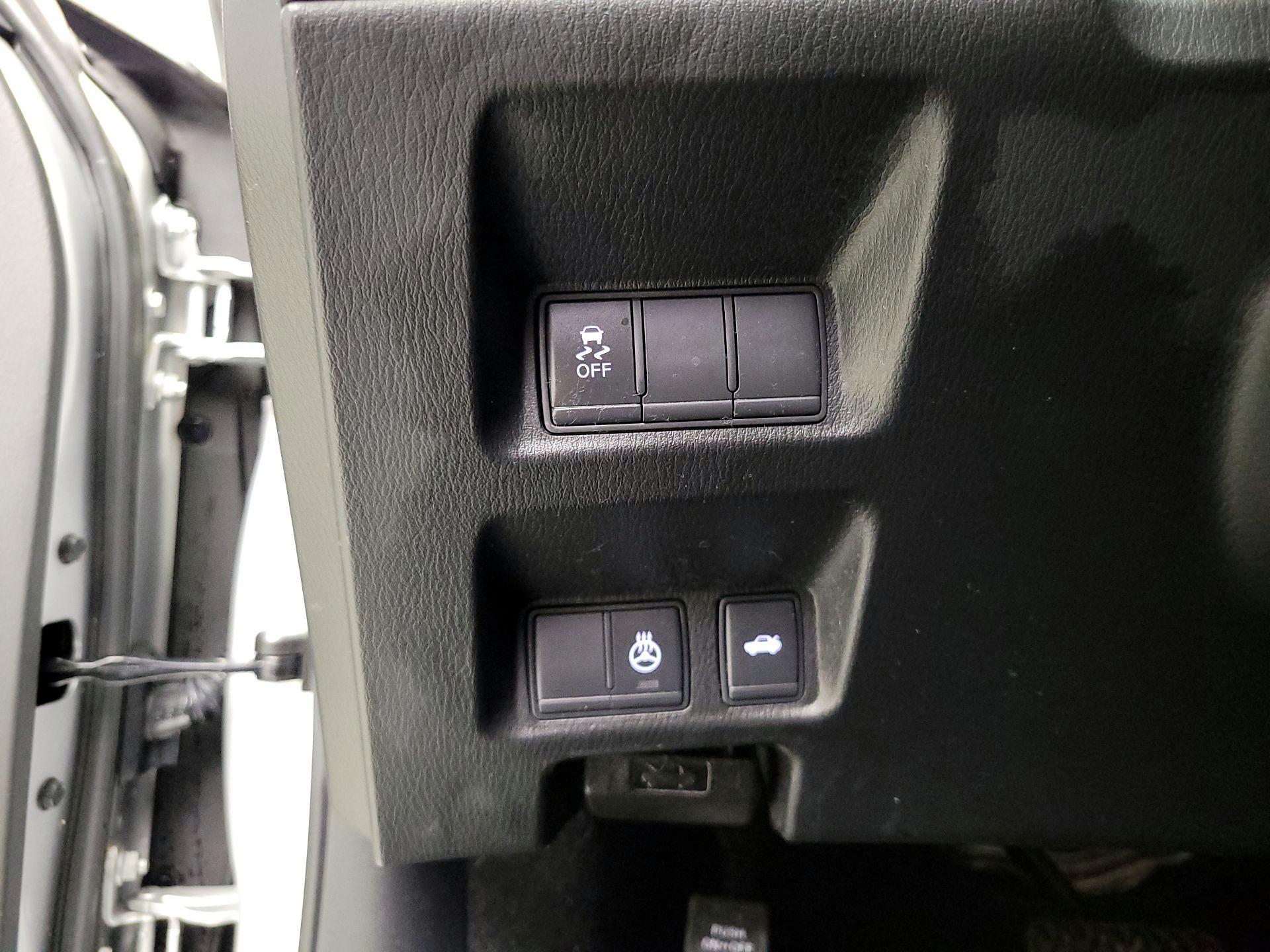 Thumbnail: 2018 INFINITI Q70 - 13