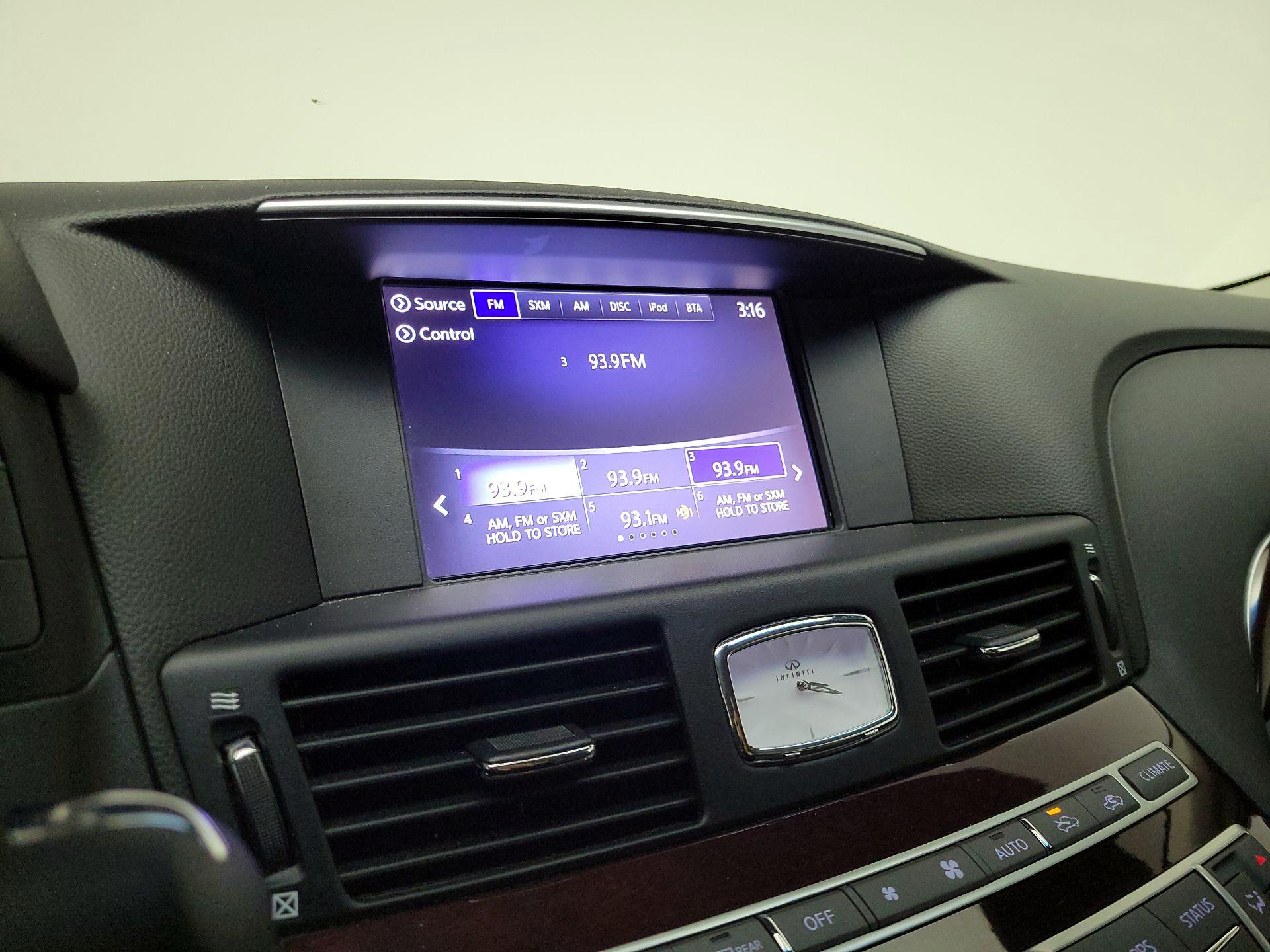 Thumbnail: 2018 INFINITI Q70 - 16