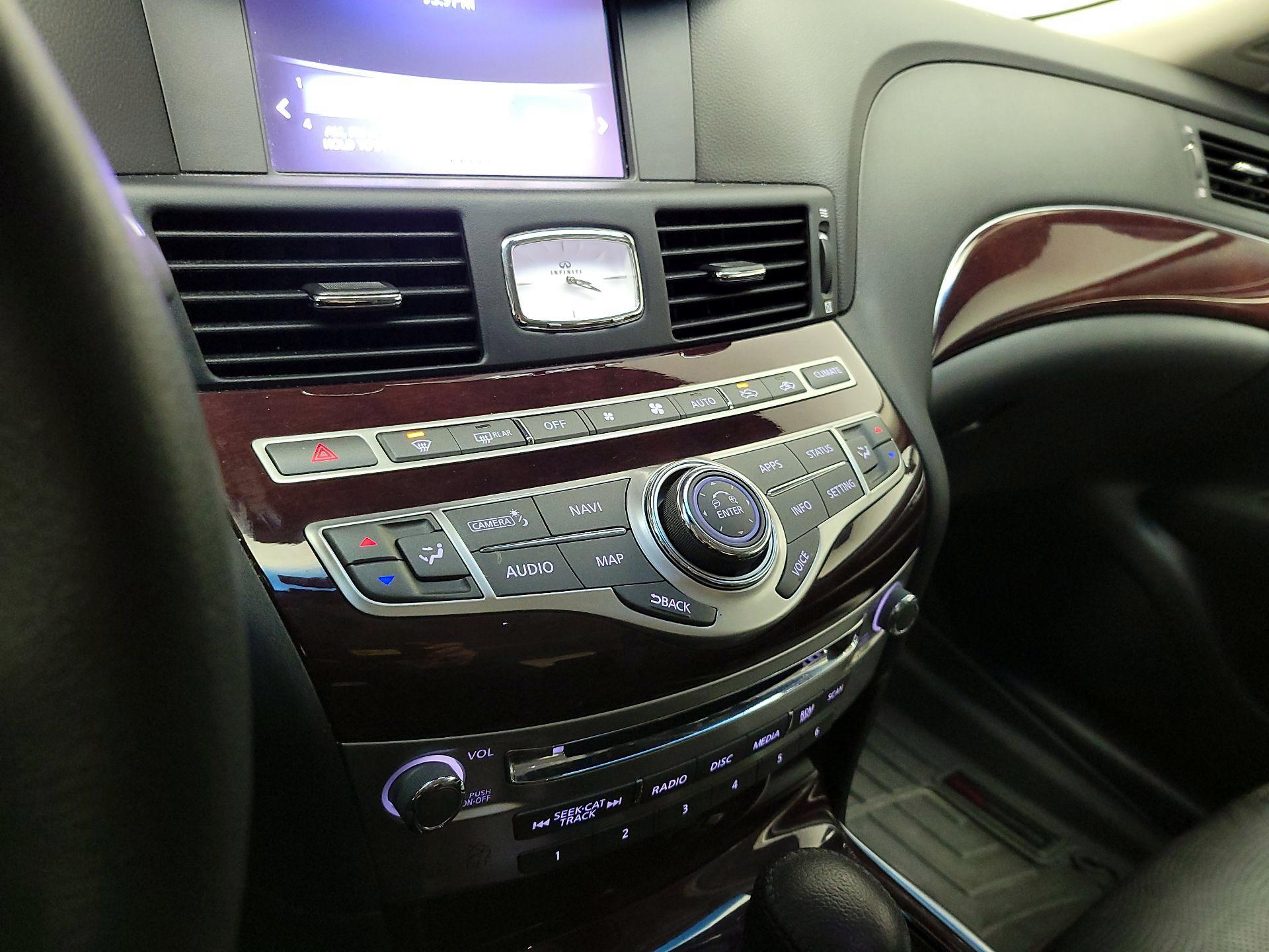 Thumbnail: 2018 INFINITI Q70 - 17