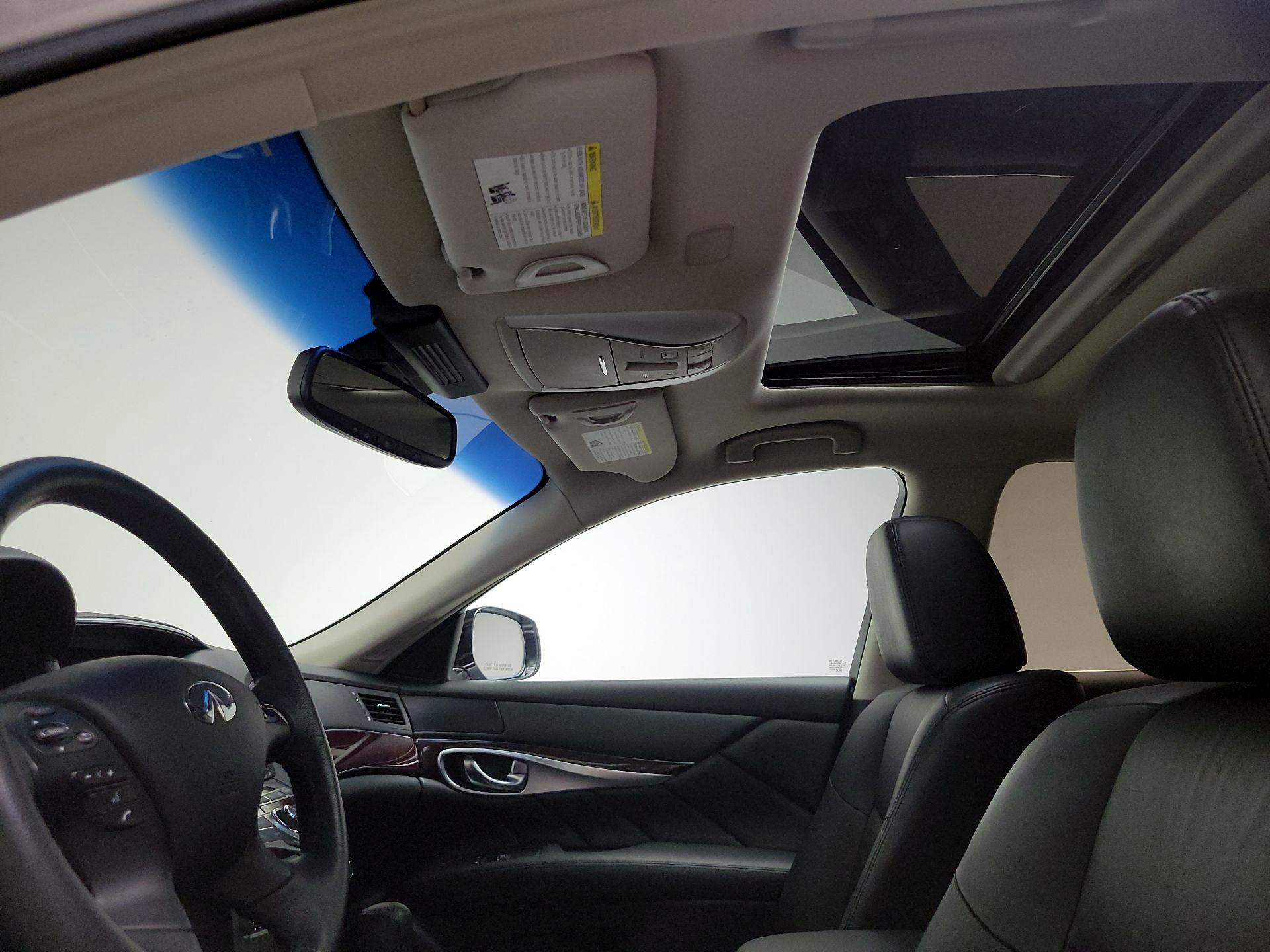 Thumbnail: 2018 INFINITI Q70 - 20