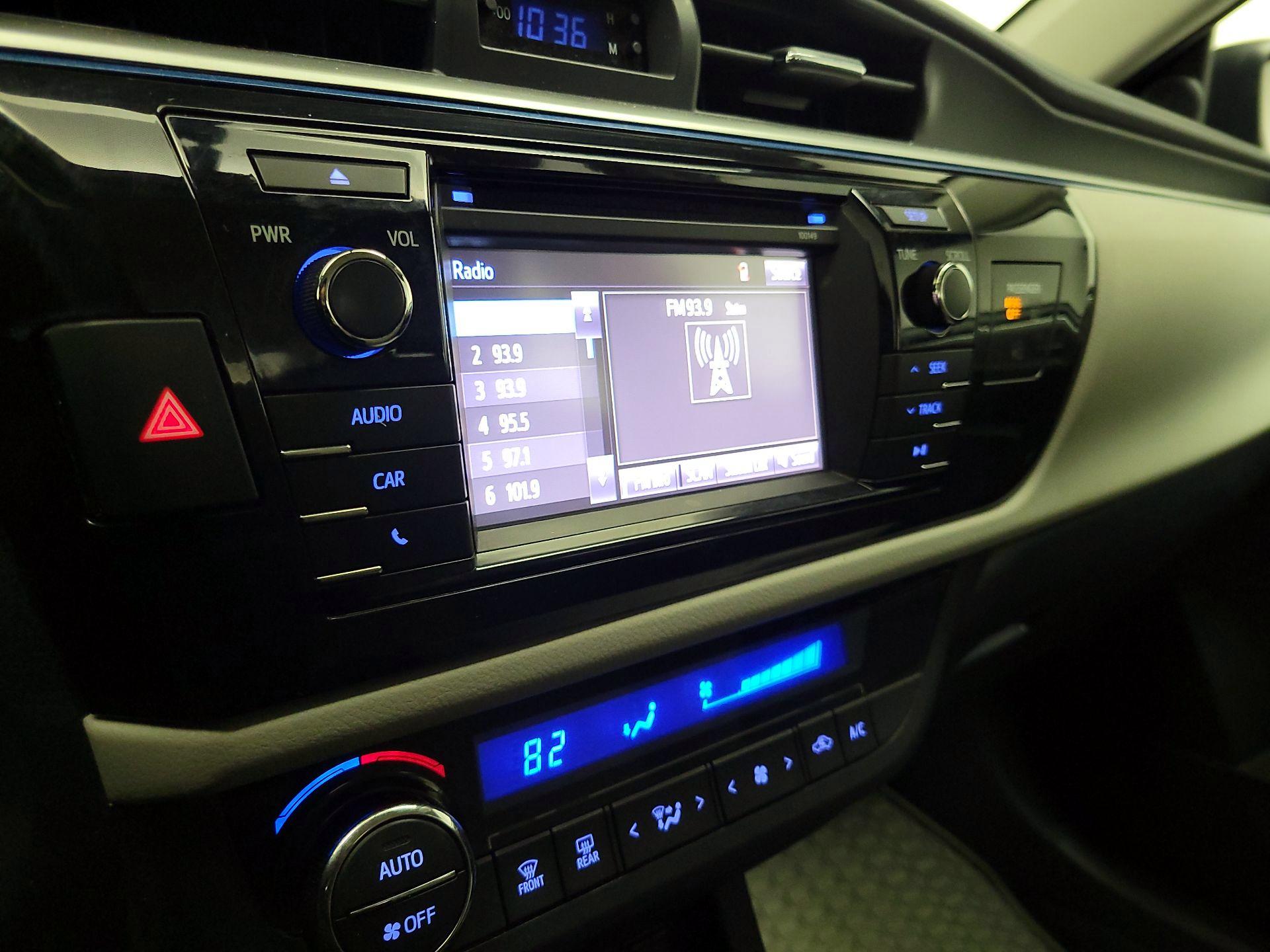 Thumbnail: 2015 Toyota Corolla - 15