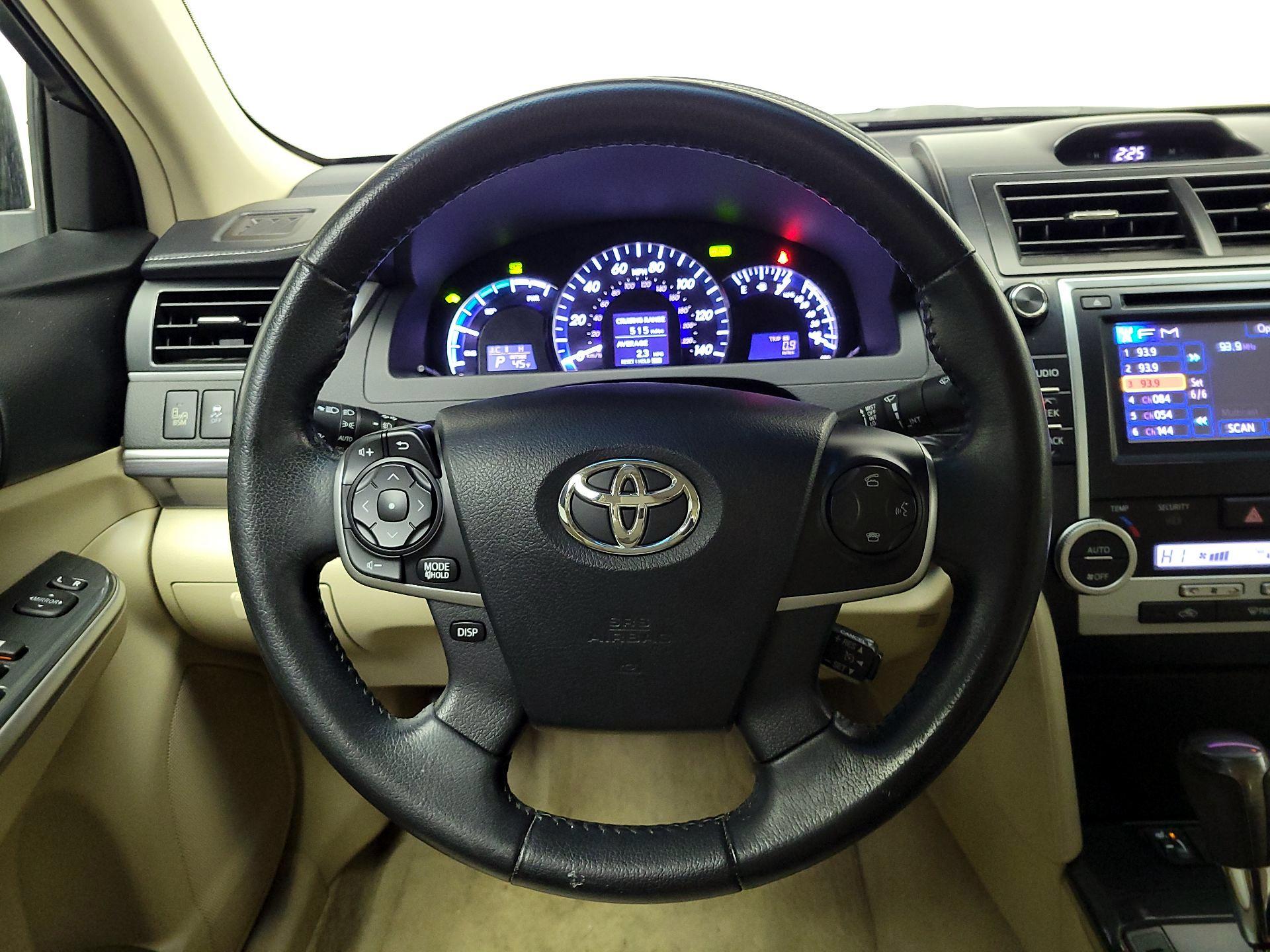 Thumbnail: 2014 Toyota Camry - 10