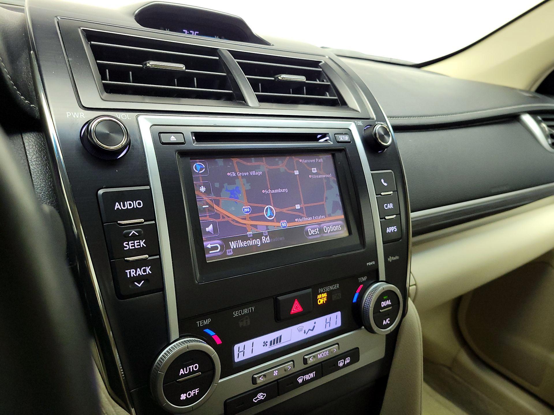 Thumbnail: 2014 Toyota Camry - 14