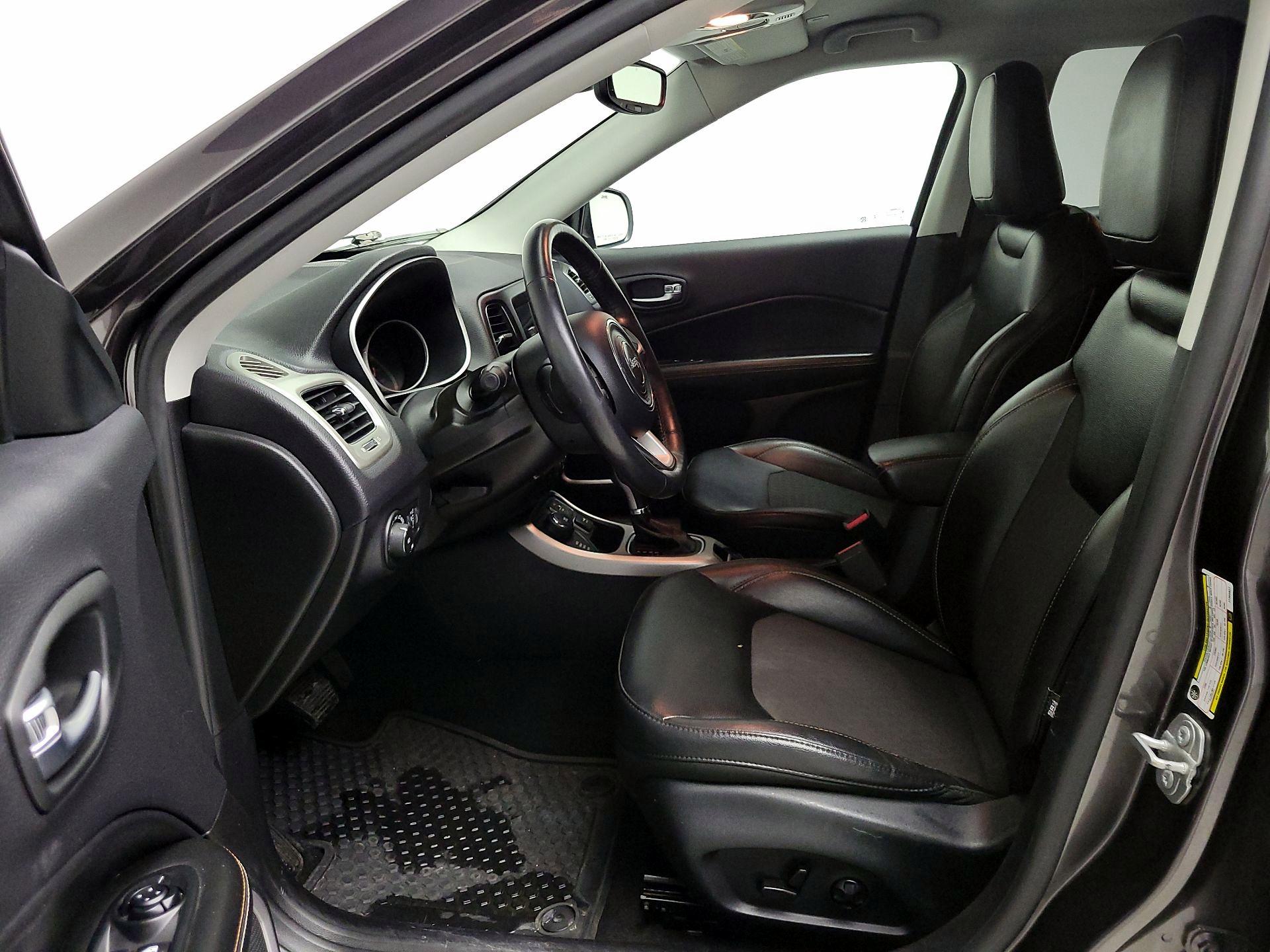 Thumbnail: 2018 Jeep Compass - 11