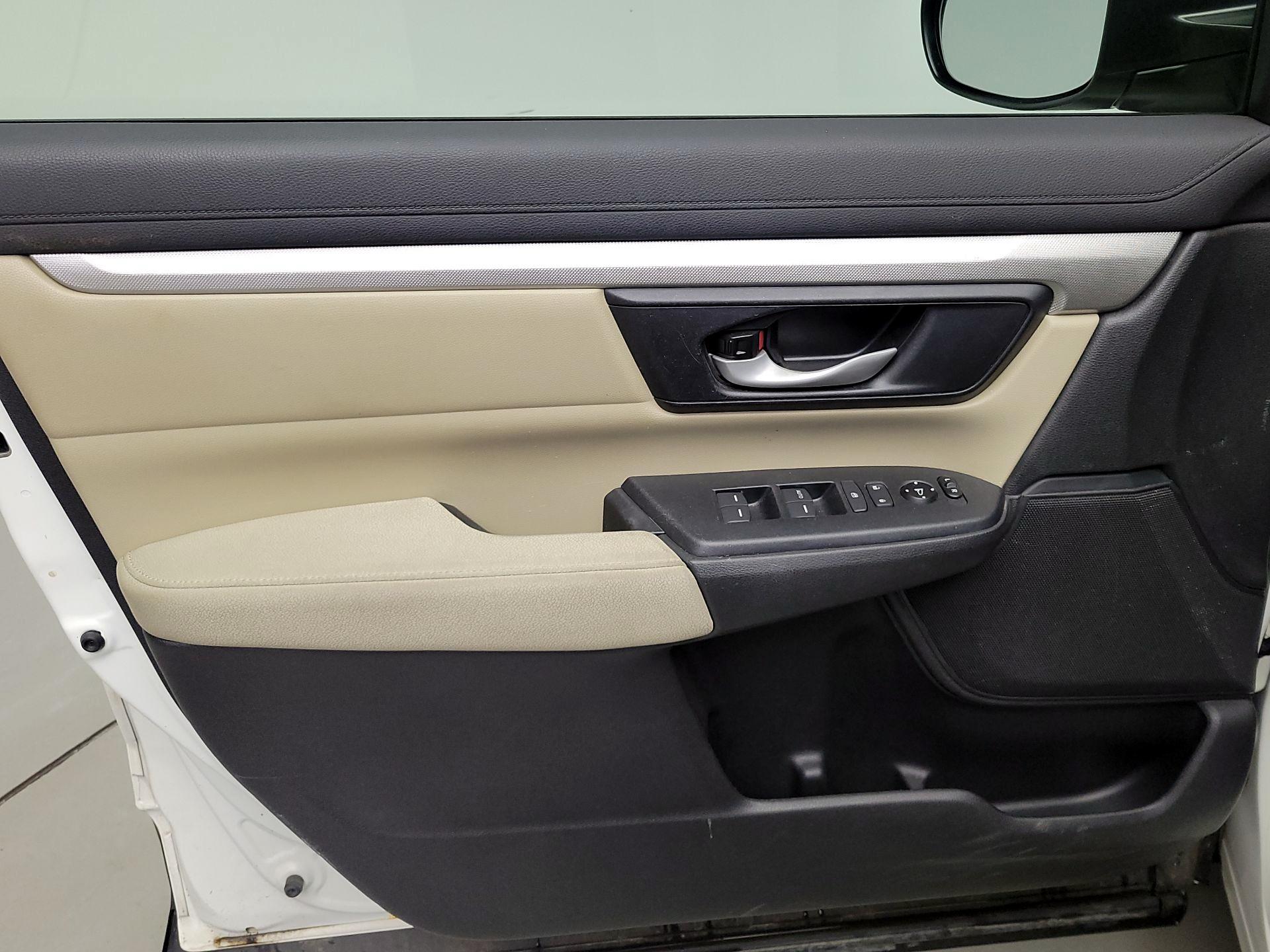 Thumbnail: 2017 Honda CR-V - 12