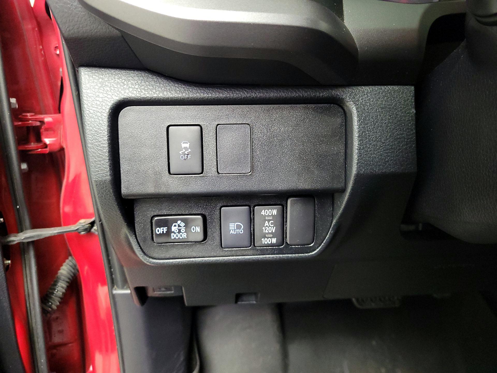 Thumbnail: 2021 Toyota Tacoma - 13