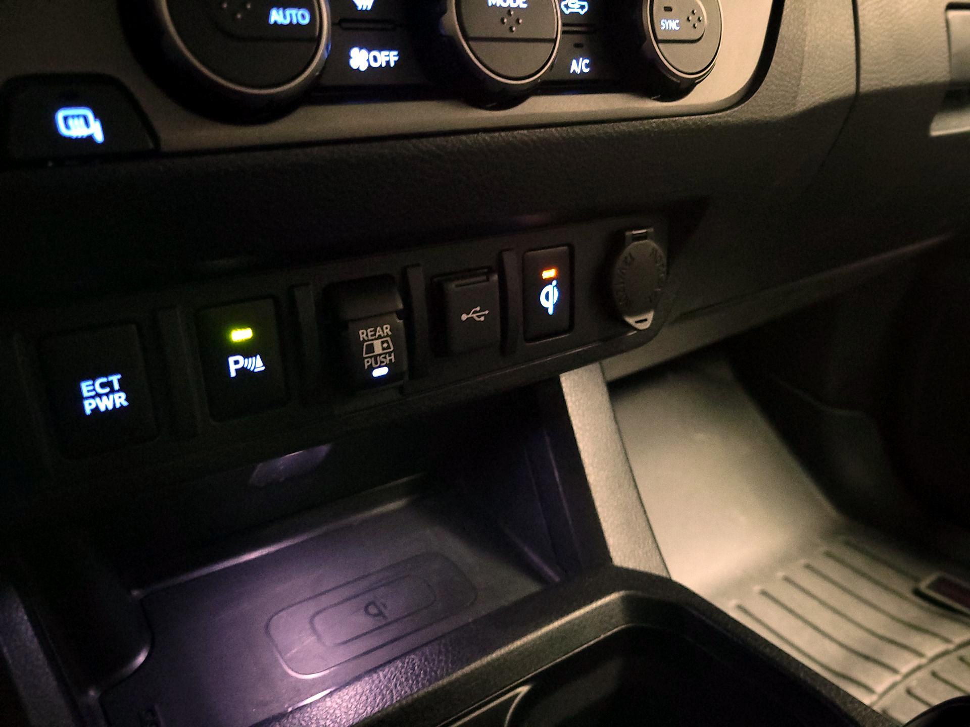 Thumbnail: 2021 Toyota Tacoma - 18