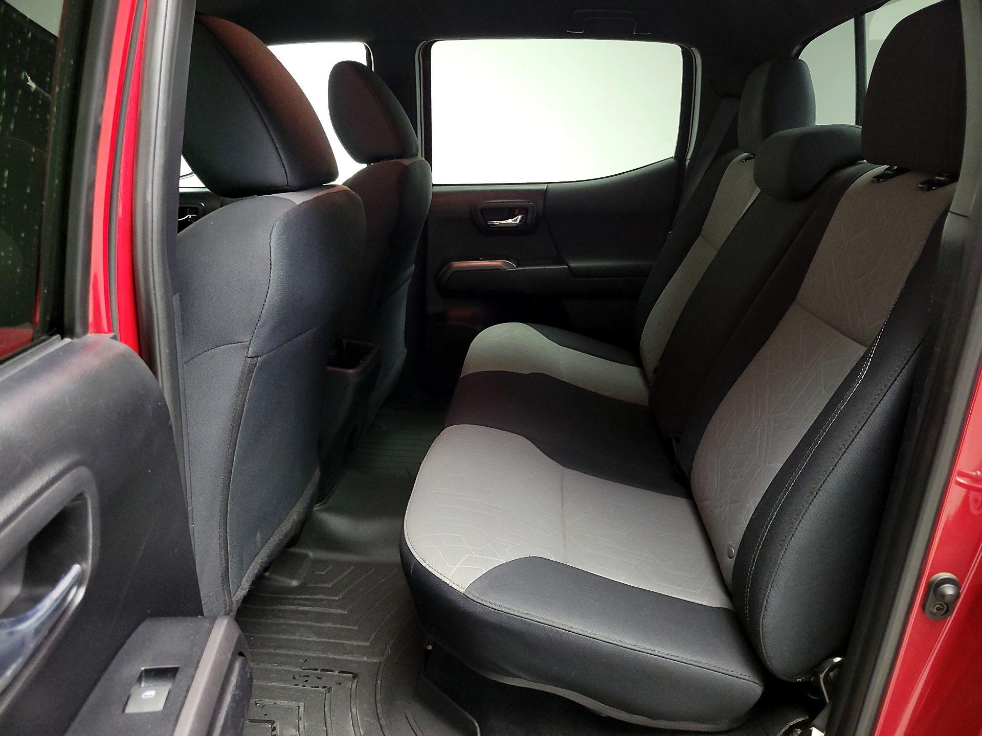 Thumbnail: 2021 Toyota Tacoma - 19