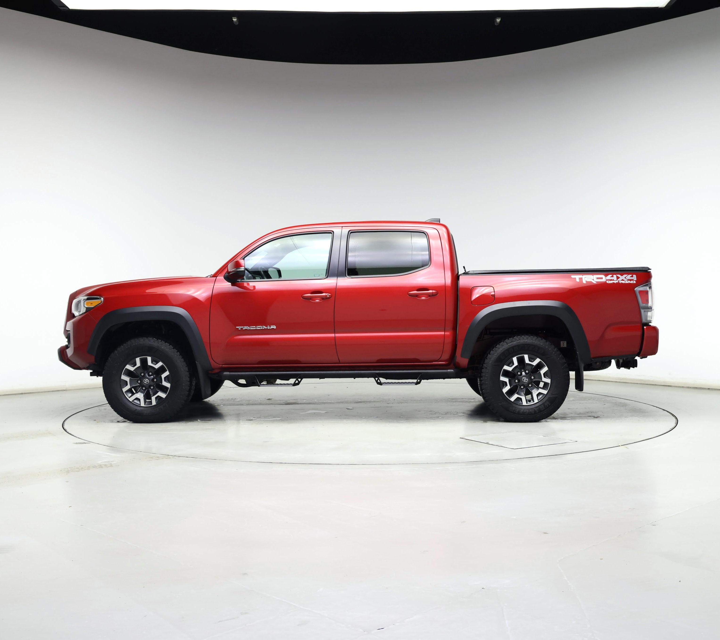 Thumbnail: 2021 Toyota Tacoma - 3