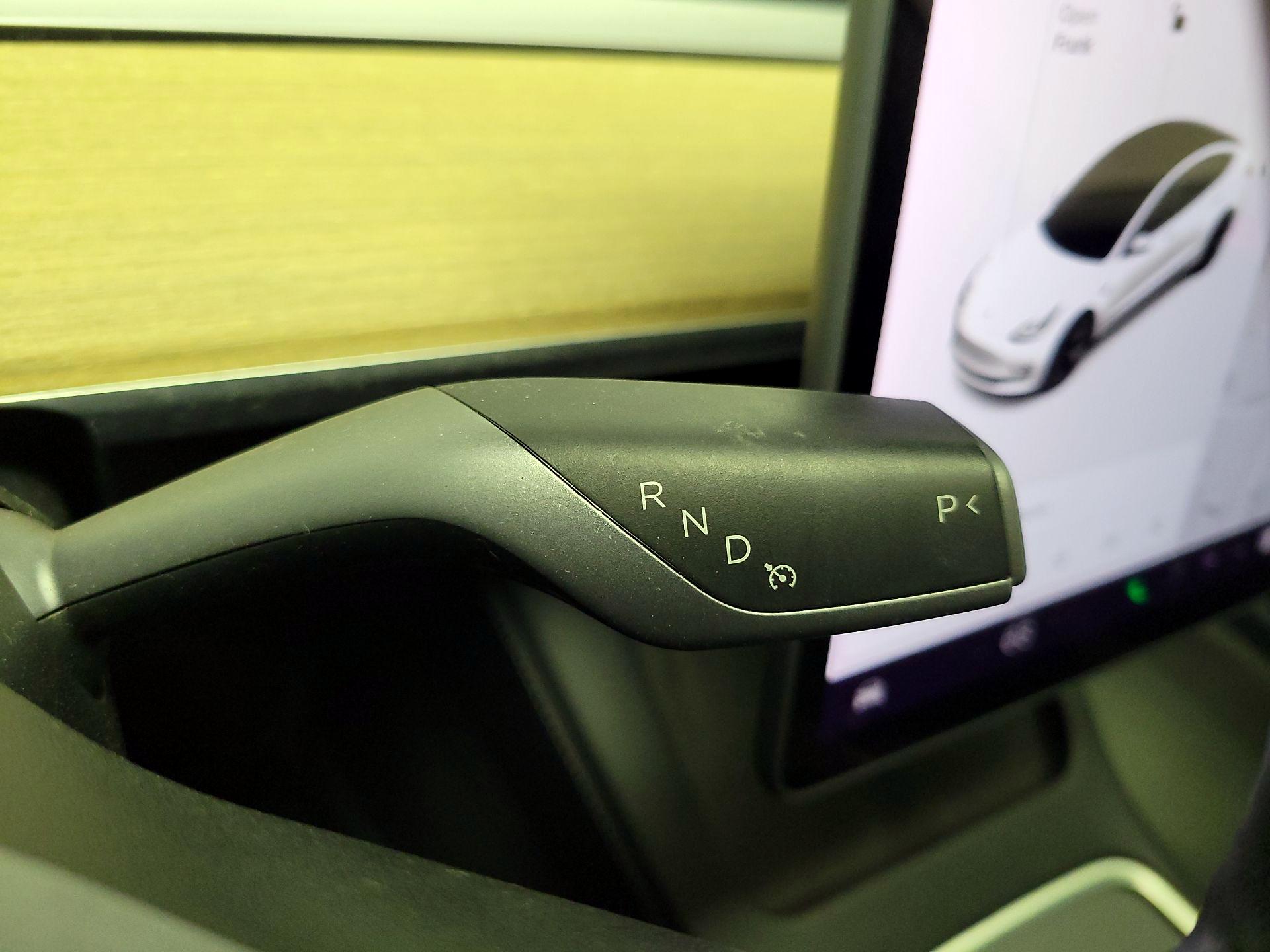 Thumbnail: 2021 Tesla Model 3 - 17