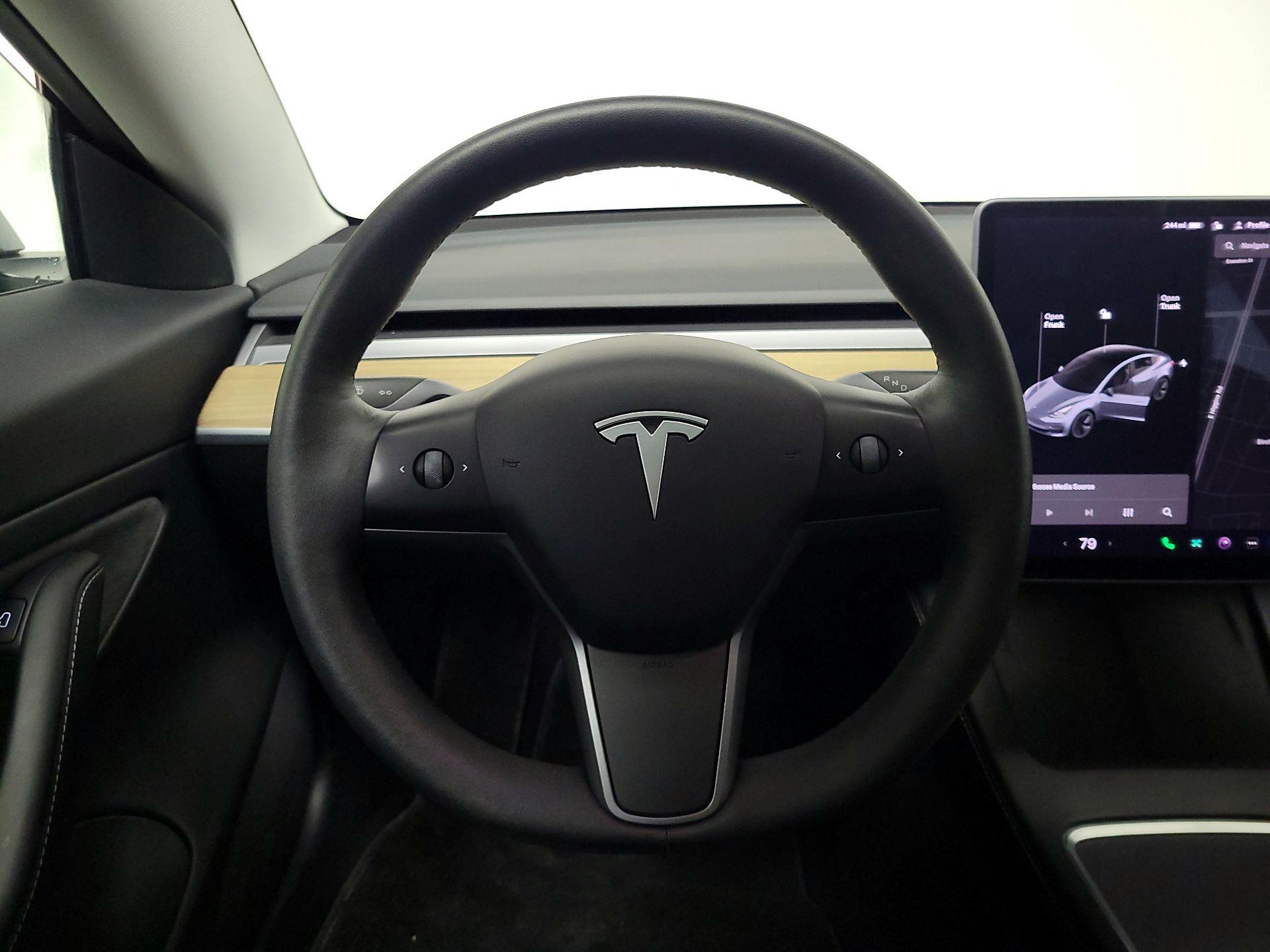 Thumbnail: 2021 Tesla Model 3 - 10