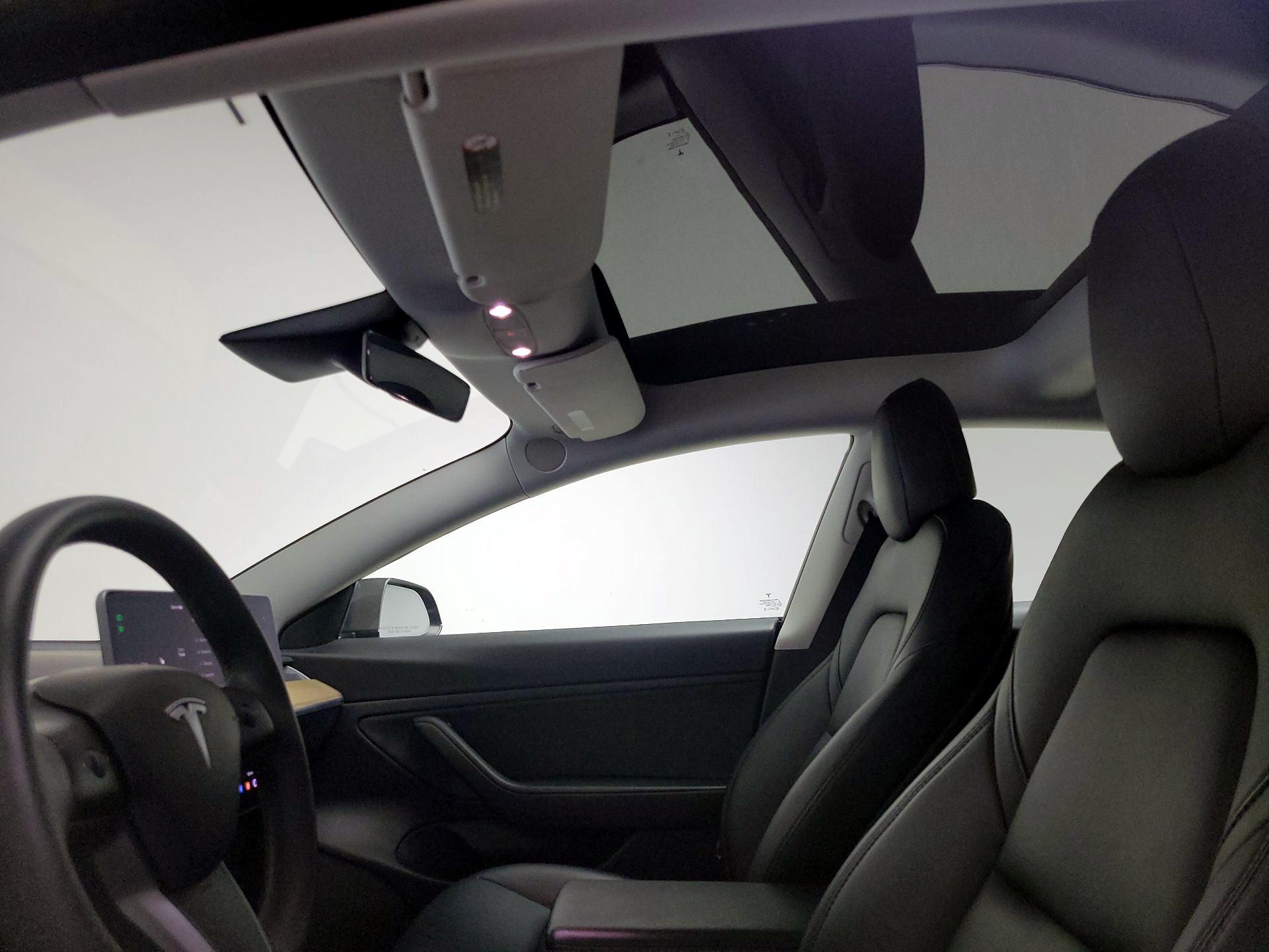 Thumbnail: 2021 Tesla Model 3 - 18