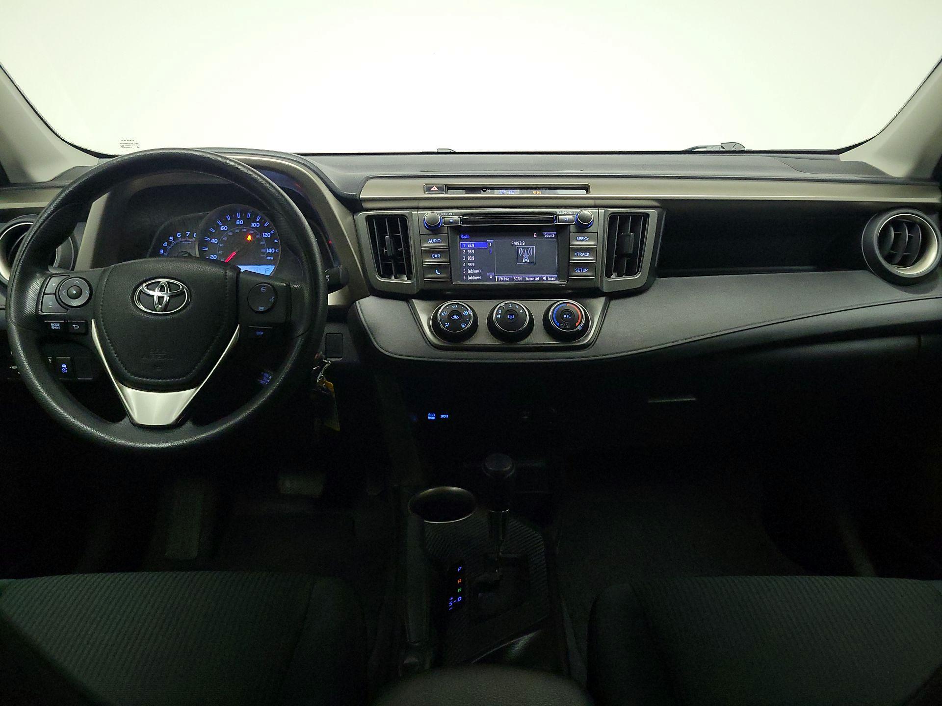 Thumbnail: 2015 Toyota RAV4 - 9