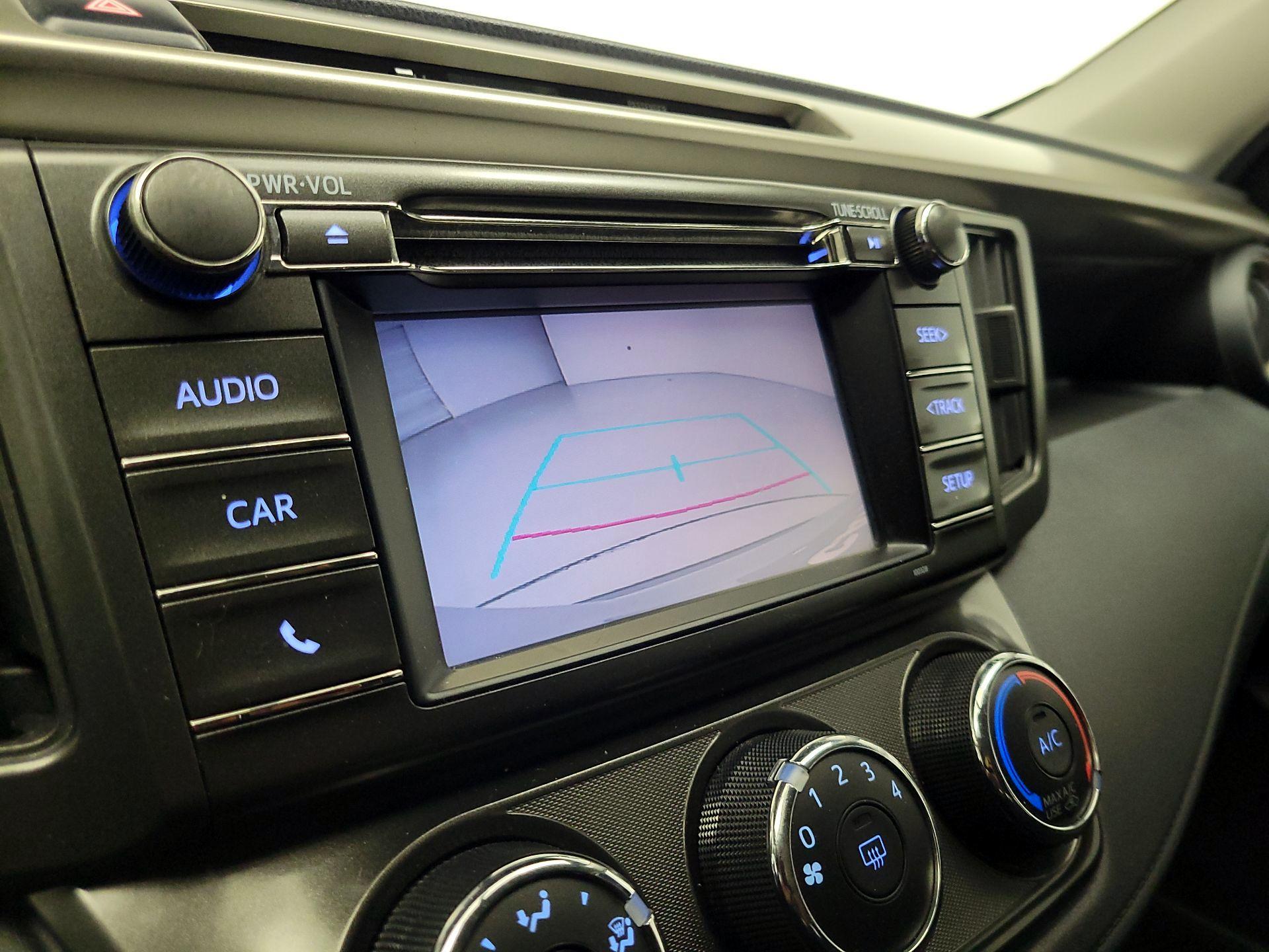 Thumbnail: 2015 Toyota RAV4 - 14