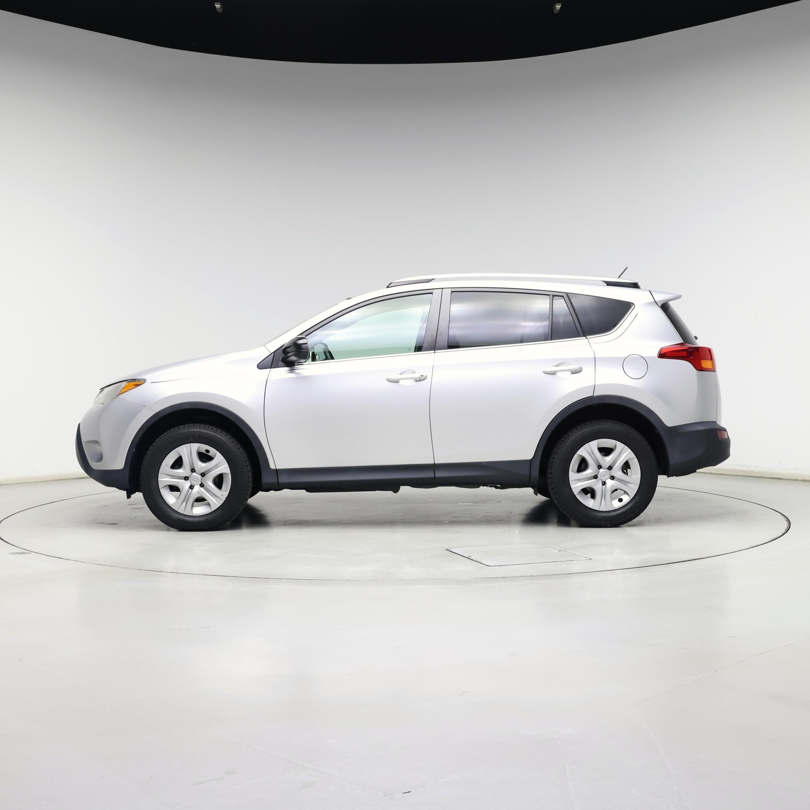 Thumbnail: 2015 Toyota RAV4 - 3