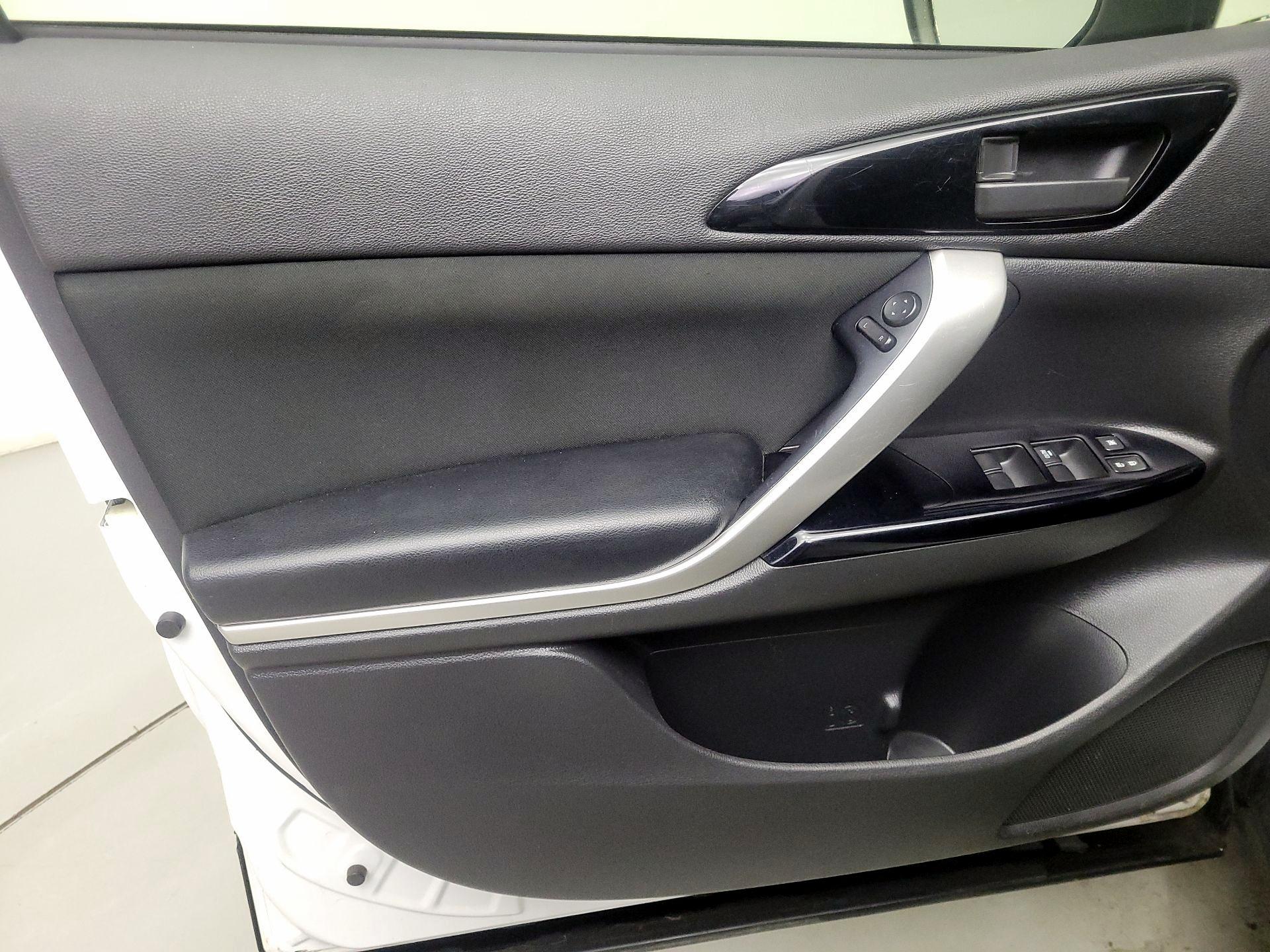 Thumbnail: 2019 Mitsubishi Eclipse Cross - 12