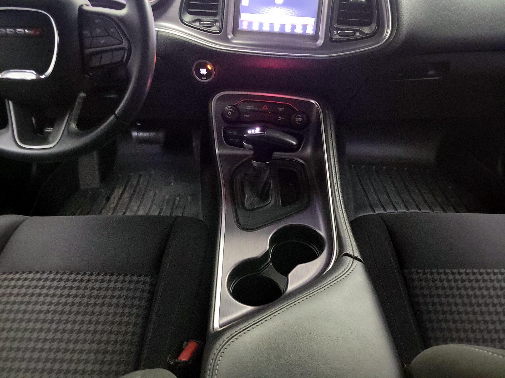 Thumbnail: 2018 Dodge Challenger - 17