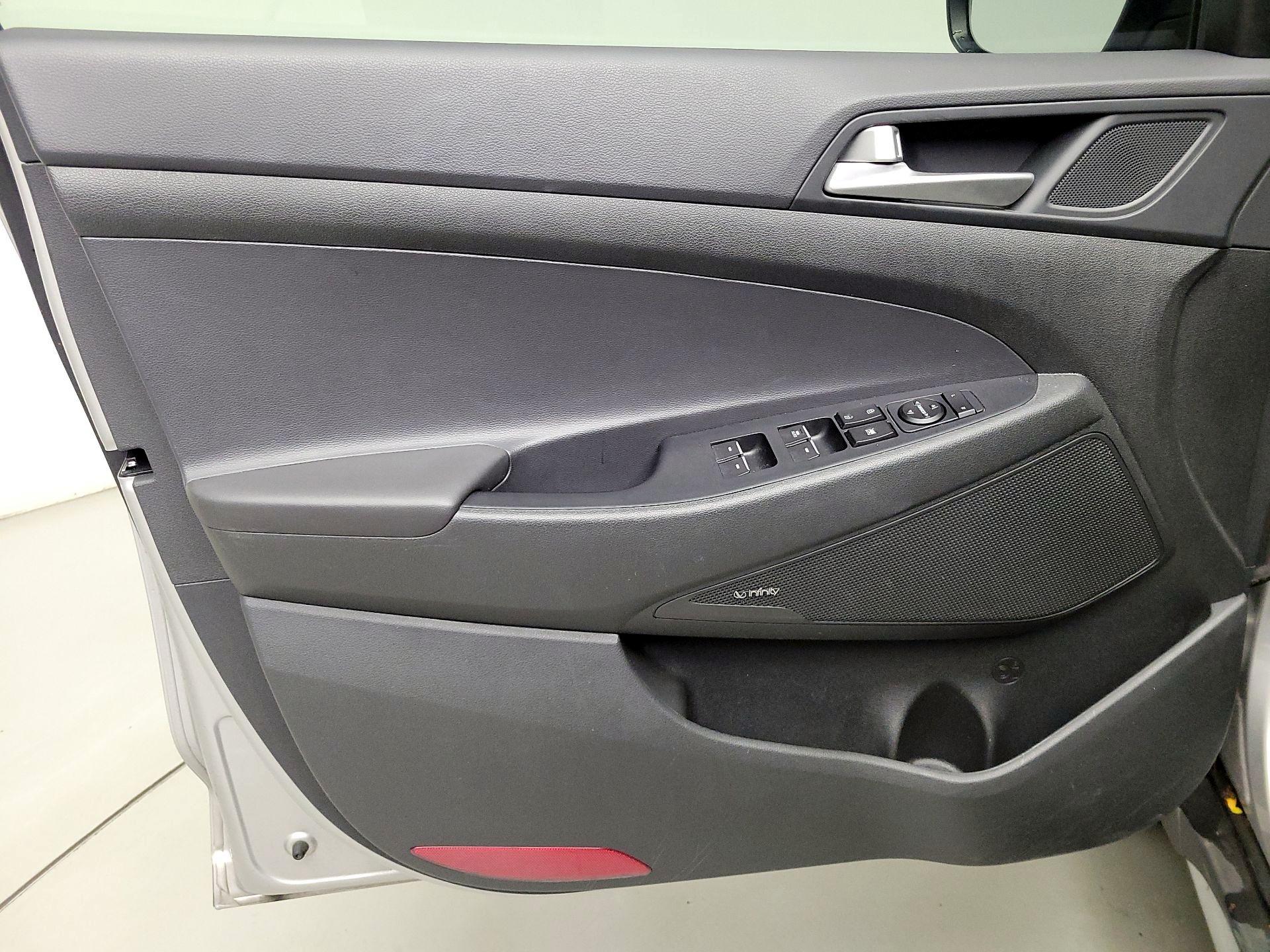 Thumbnail: 2020 Hyundai Tucson - 12