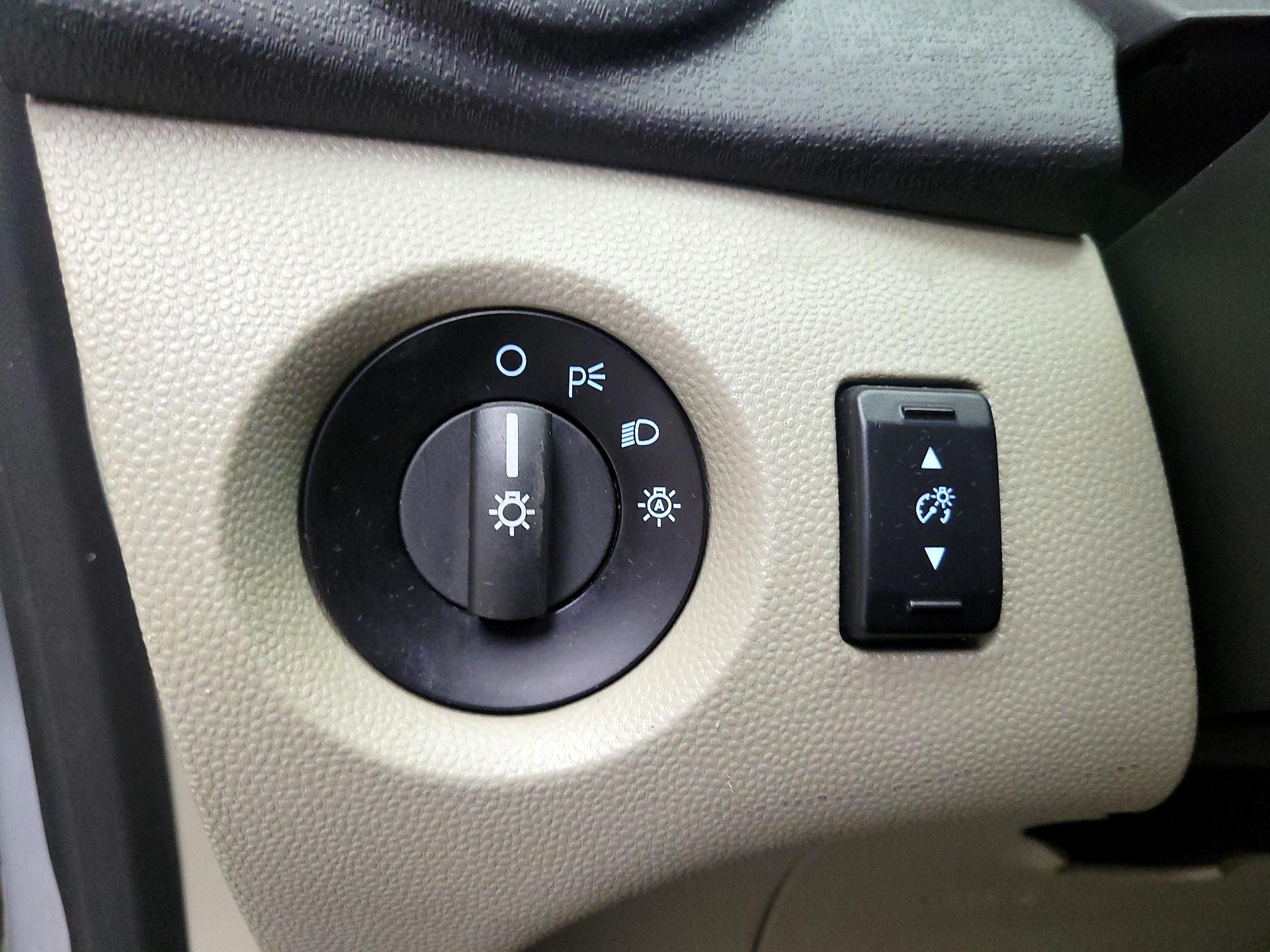 Thumbnail: 2018 Ford Fiesta - 13