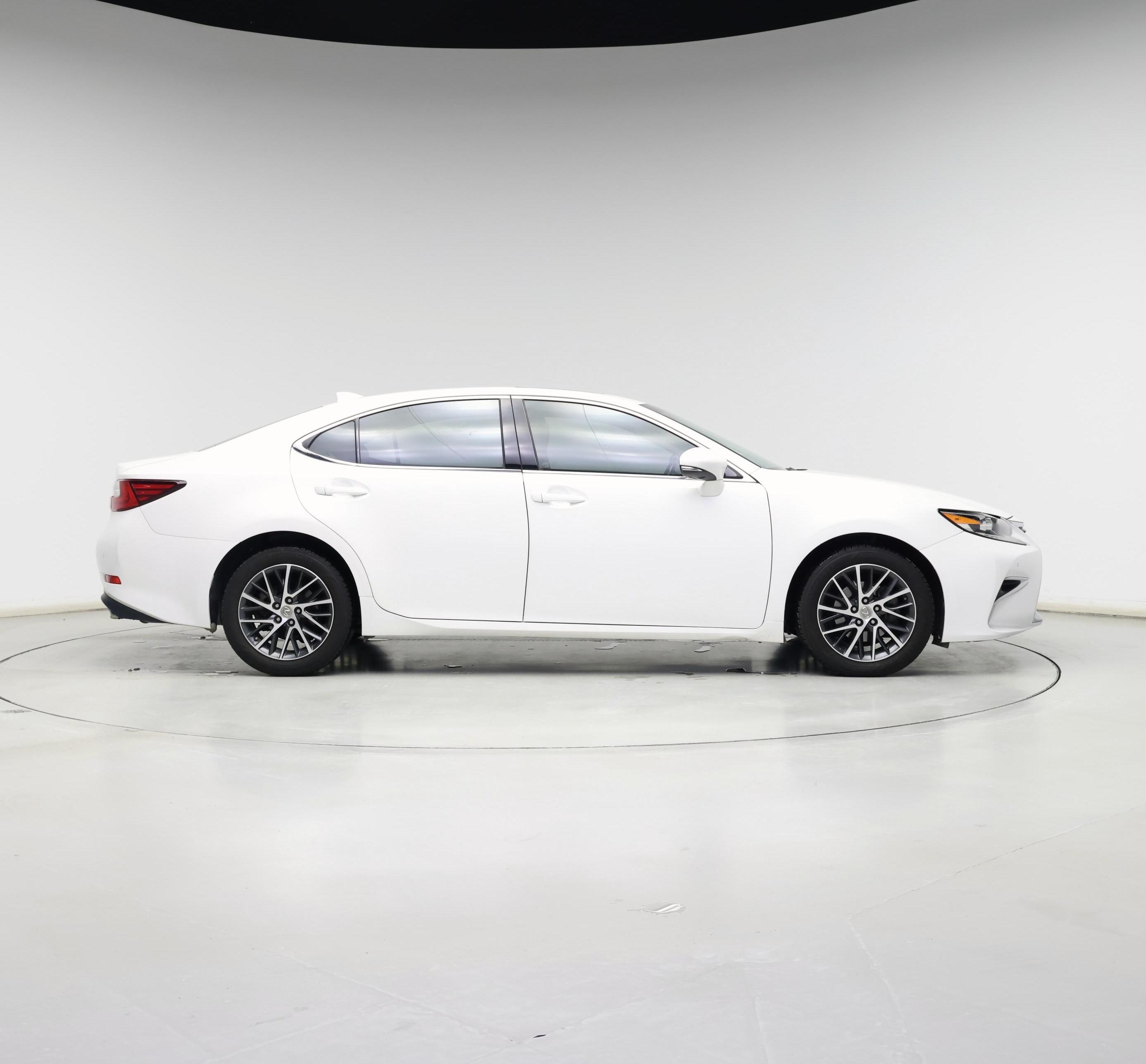 Thumbnail: 2016 Lexus ES - 7