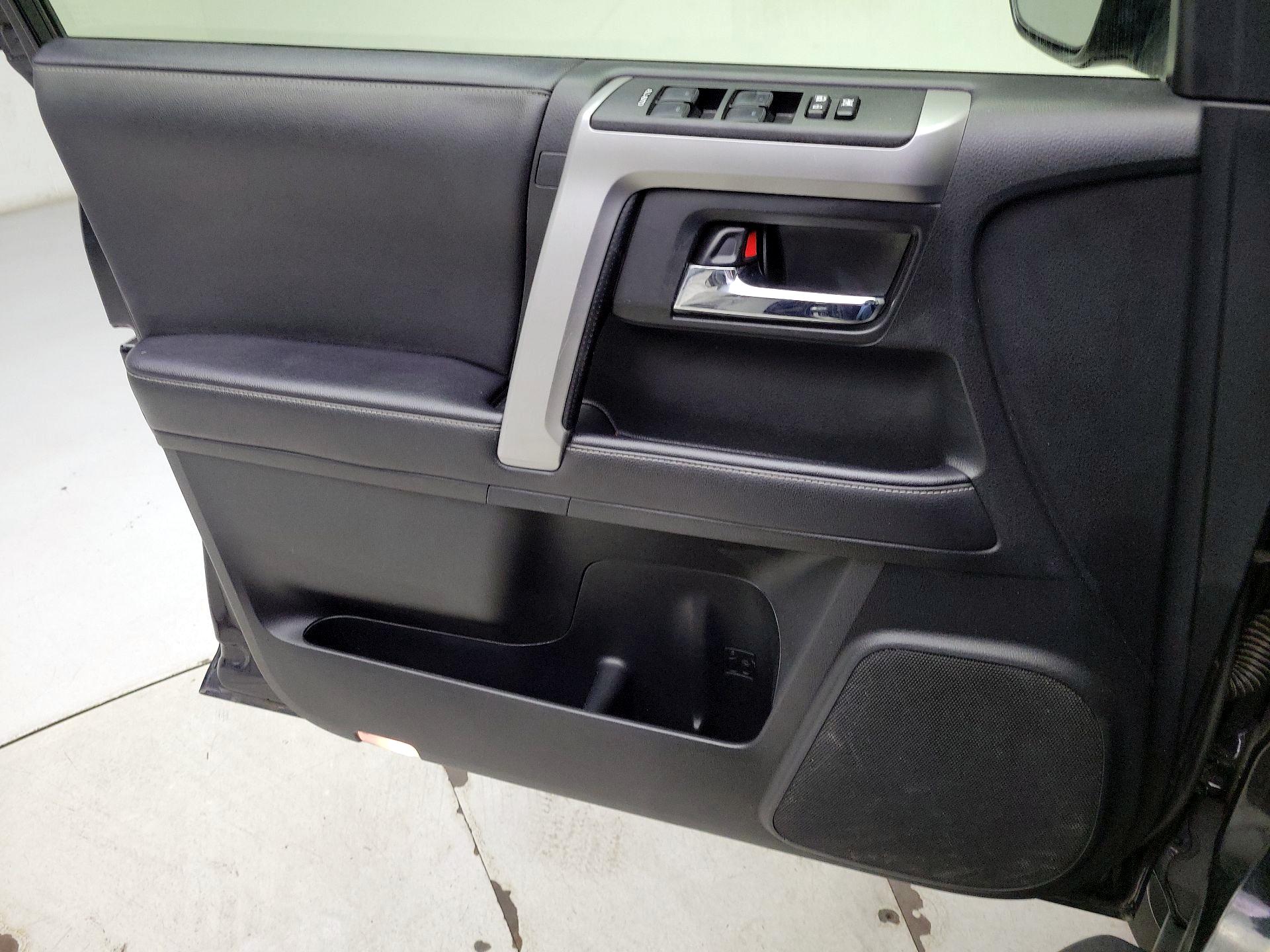 Thumbnail: 2022 Toyota 4Runner - 12