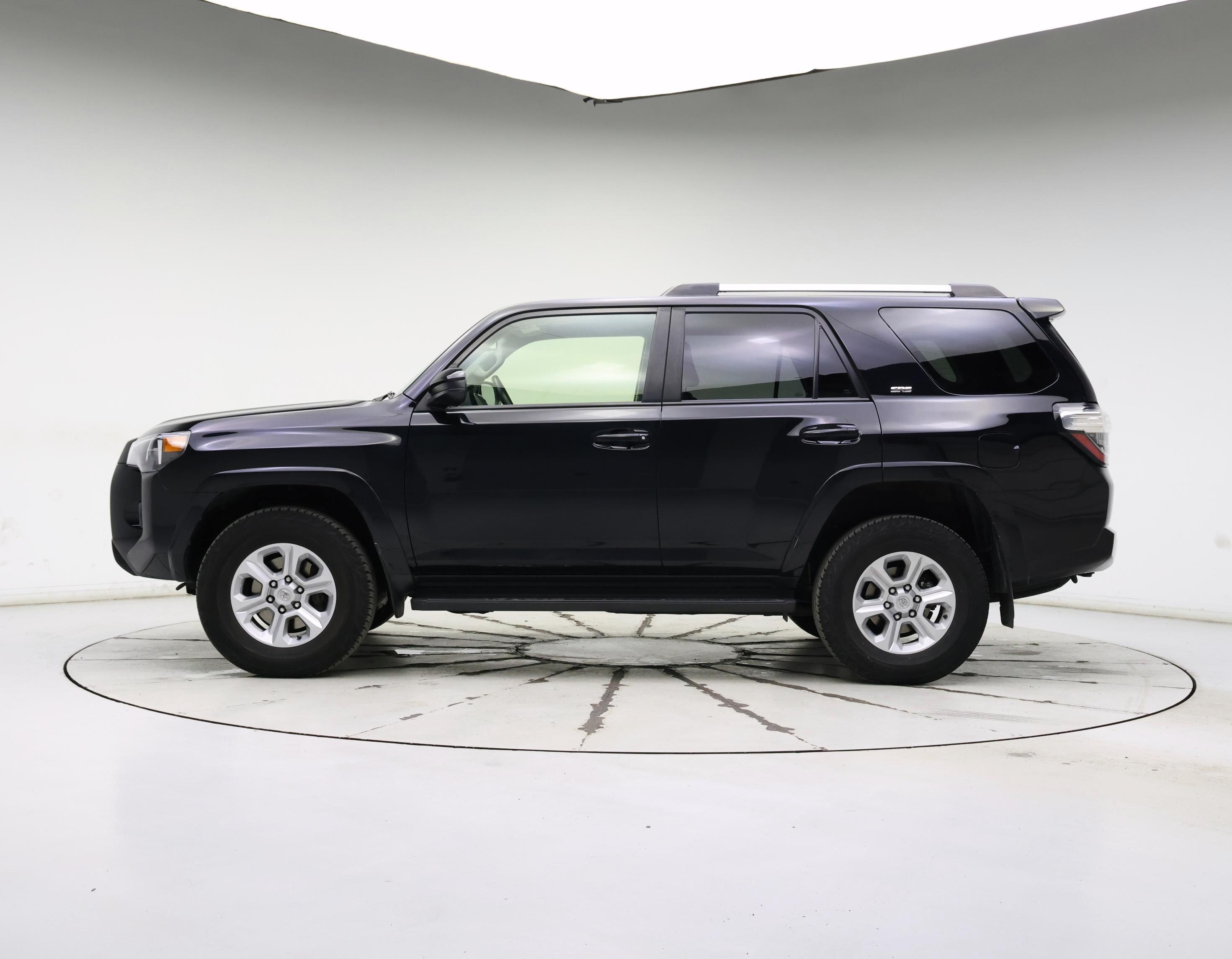 Thumbnail: 2022 Toyota 4Runner - 3