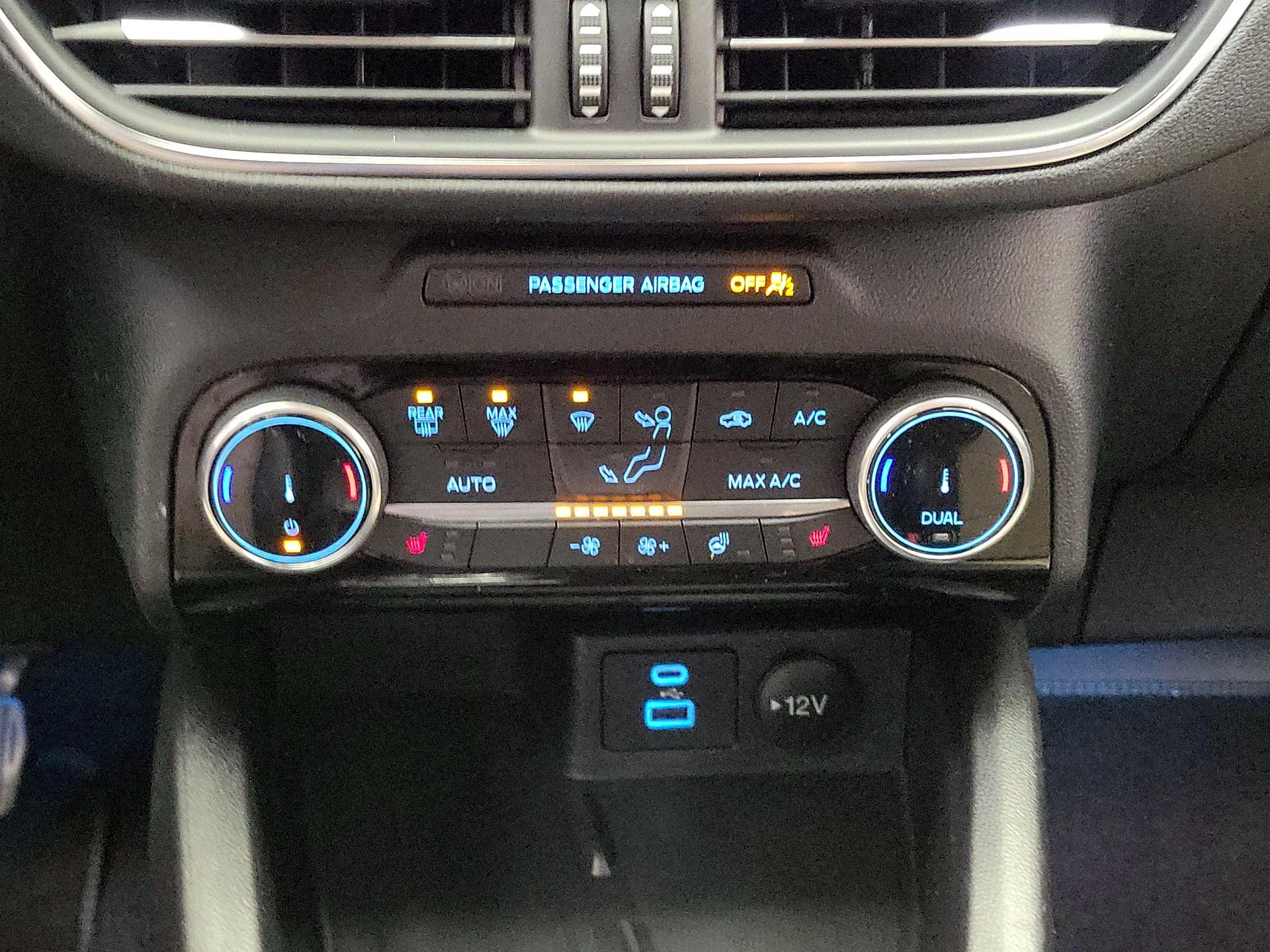 Thumbnail: 2022 Ford Escape - 17