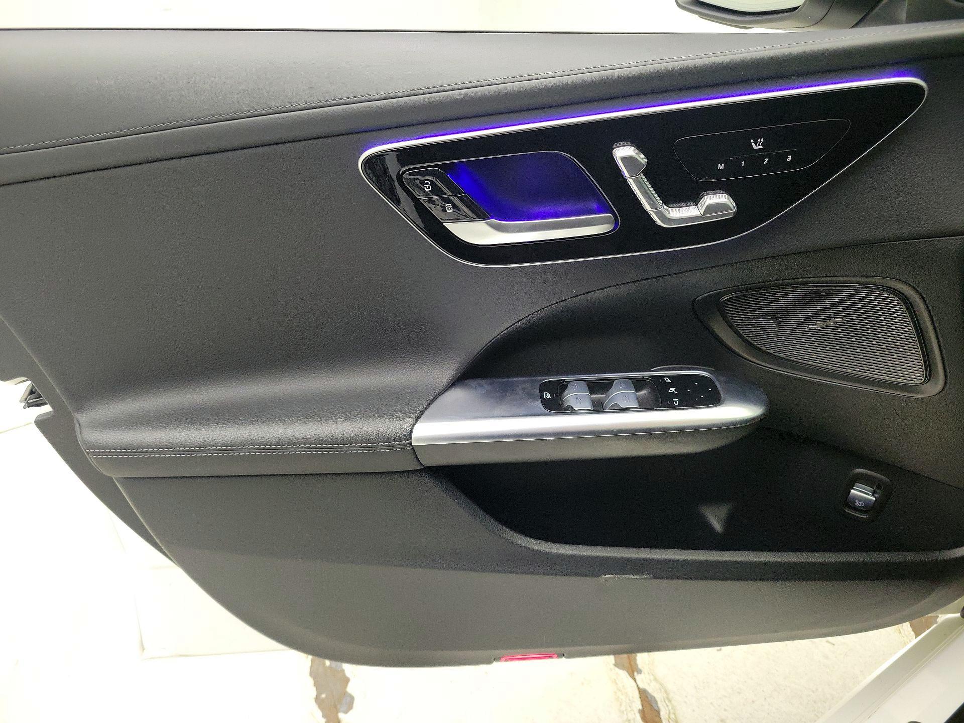 Thumbnail: 2022 Mercedes-Benz C-Class - 12