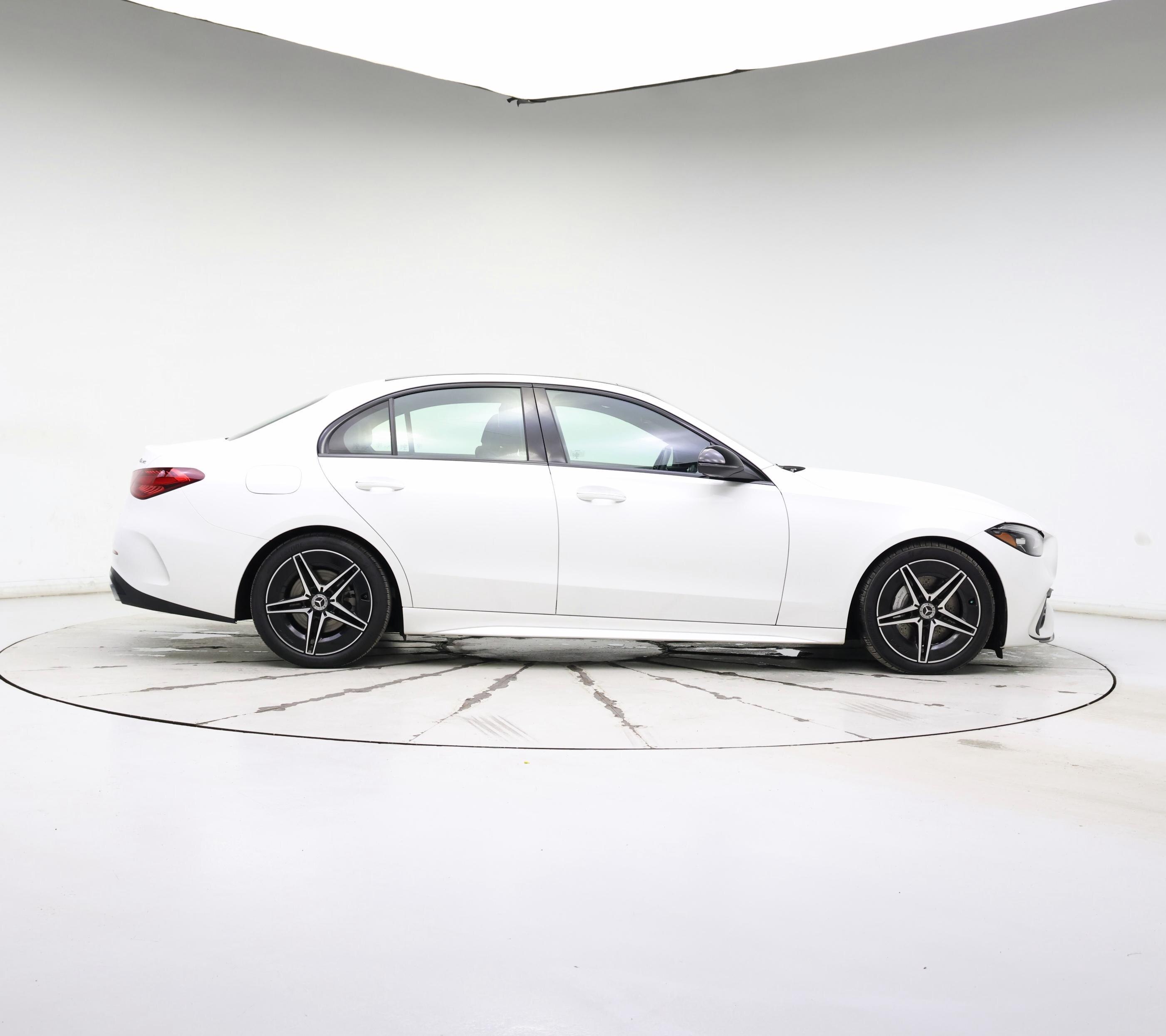 Thumbnail: 2022 Mercedes-Benz C-Class - 7