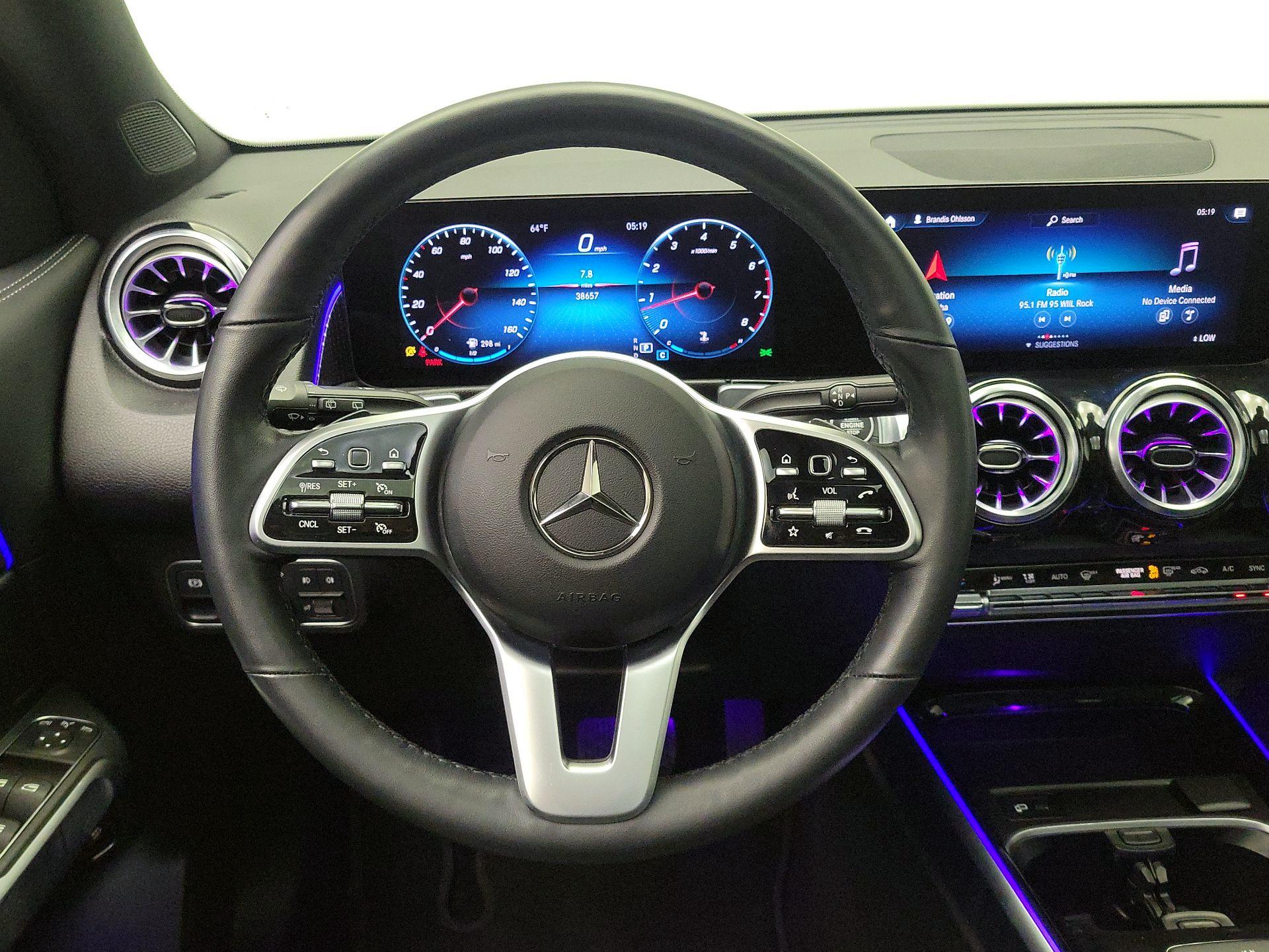 Thumbnail: 2022 Mercedes-Benz GLB - 10