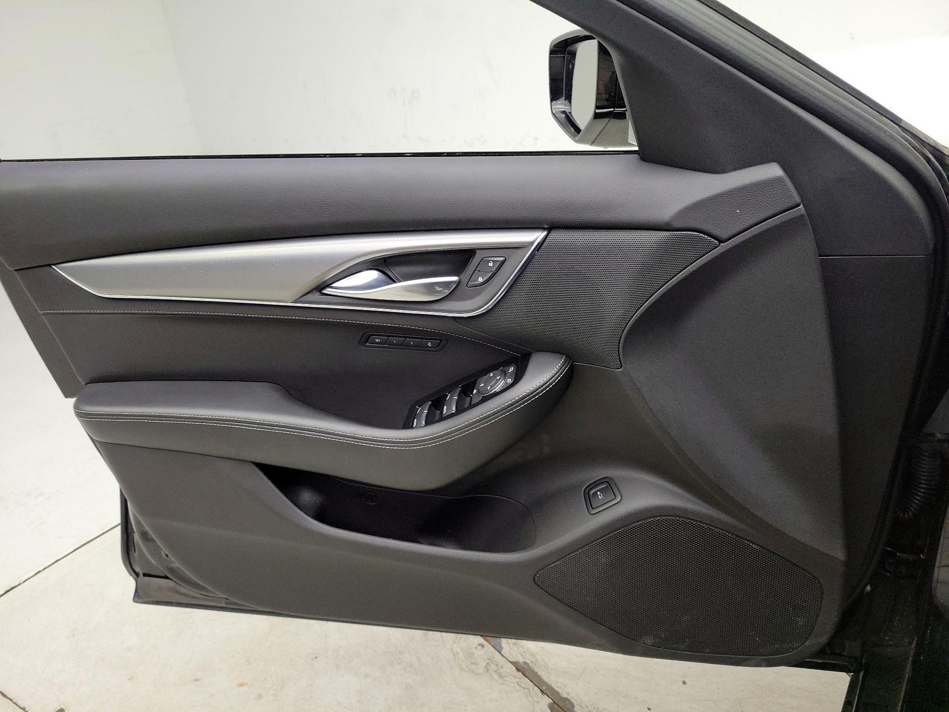 Thumbnail: 2023 Cadillac CT5 - 12